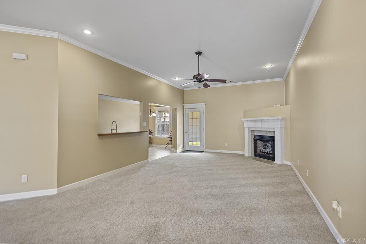 1609 White Oak Cir  Benton, AR