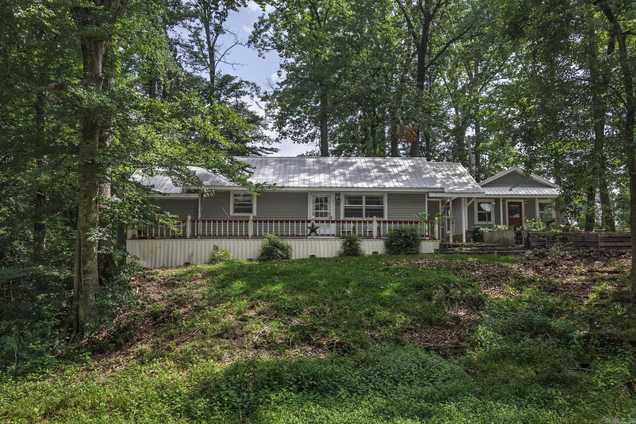 1072 Center Point  Gurdon, AR