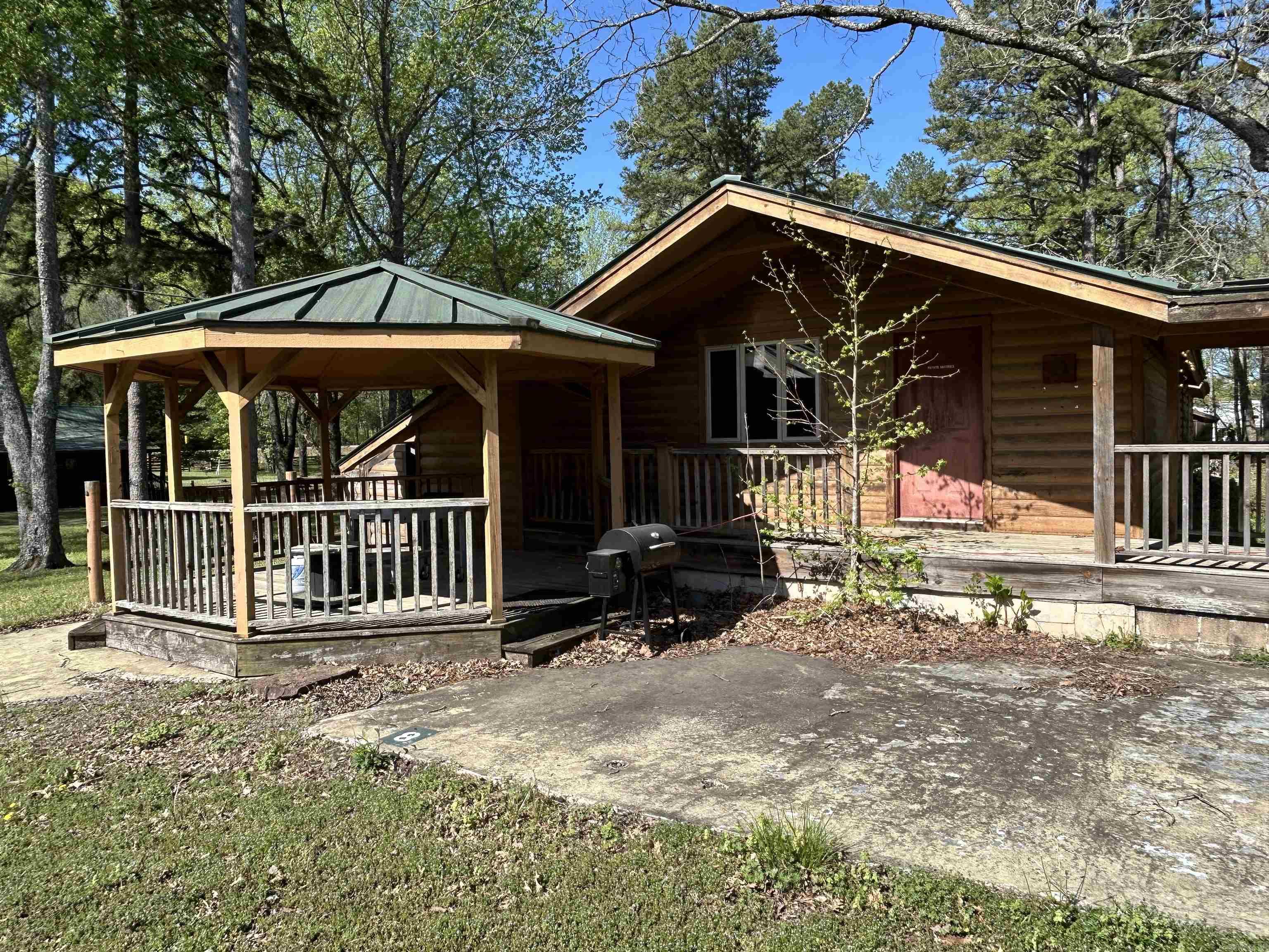 5 Lobo  Heber Springs, AR