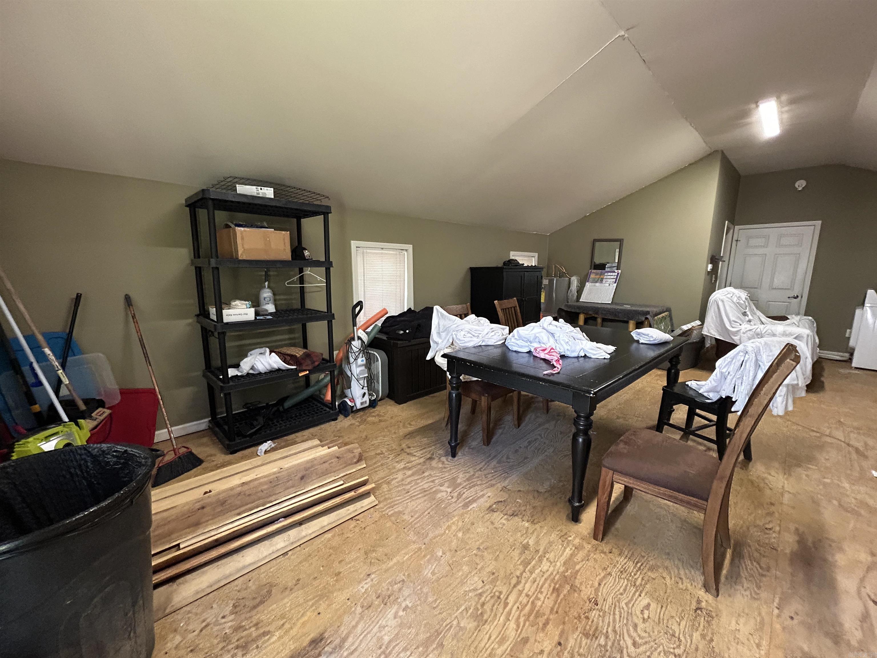 5 Lobo  Heber Springs, AR