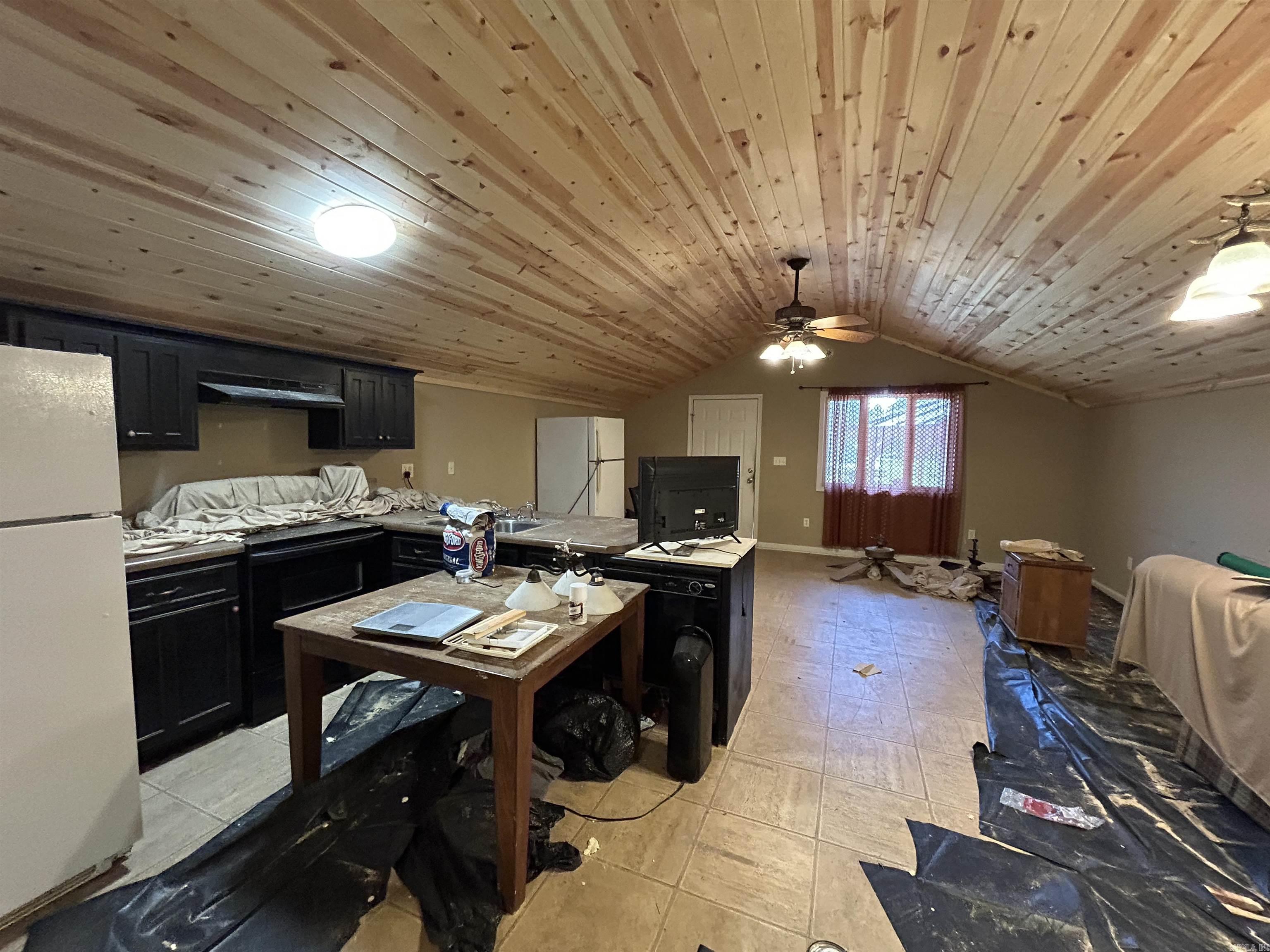 5 Lobo  Heber Springs, AR