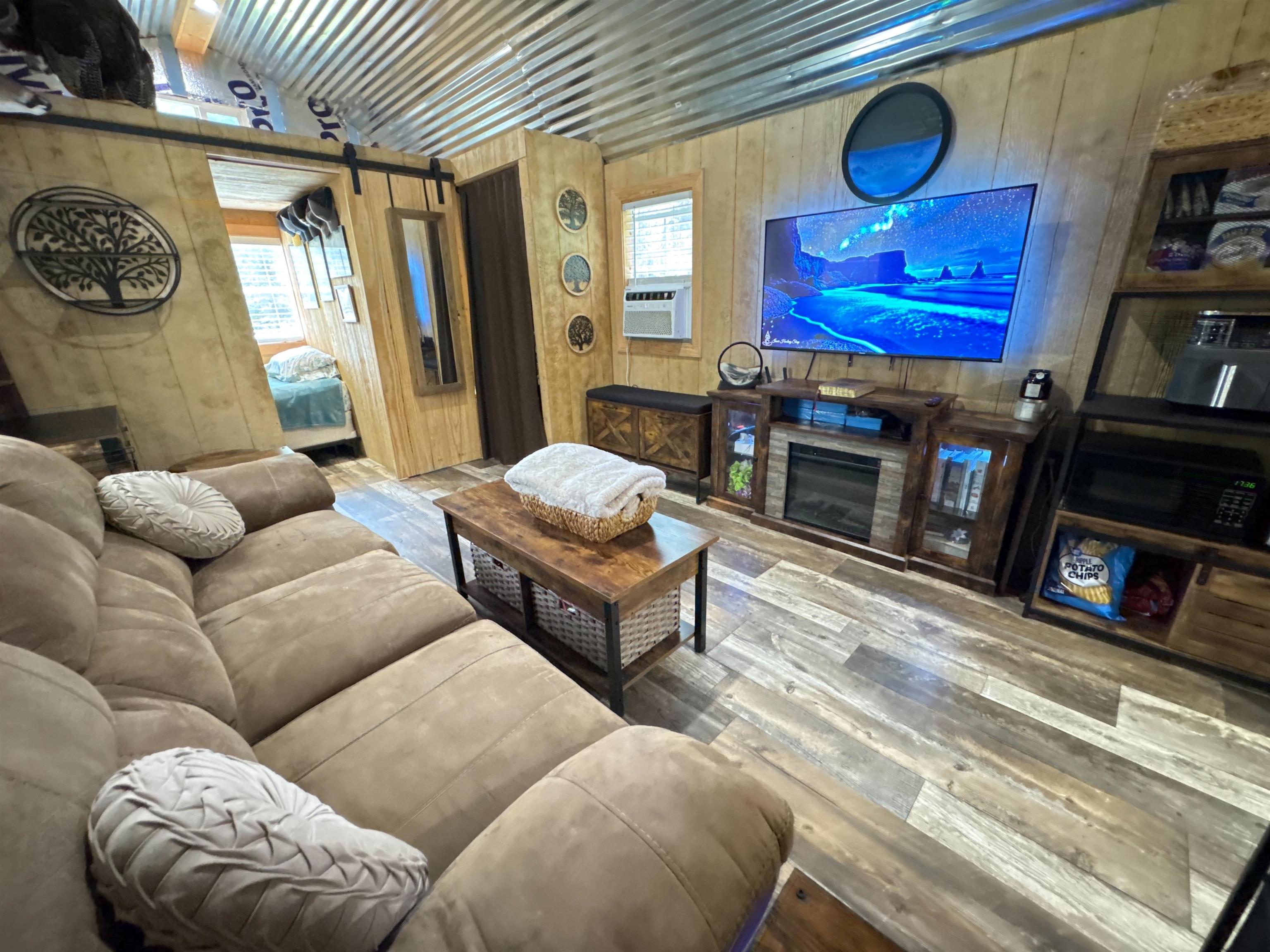 420 Strawberry River  Oxford, AR