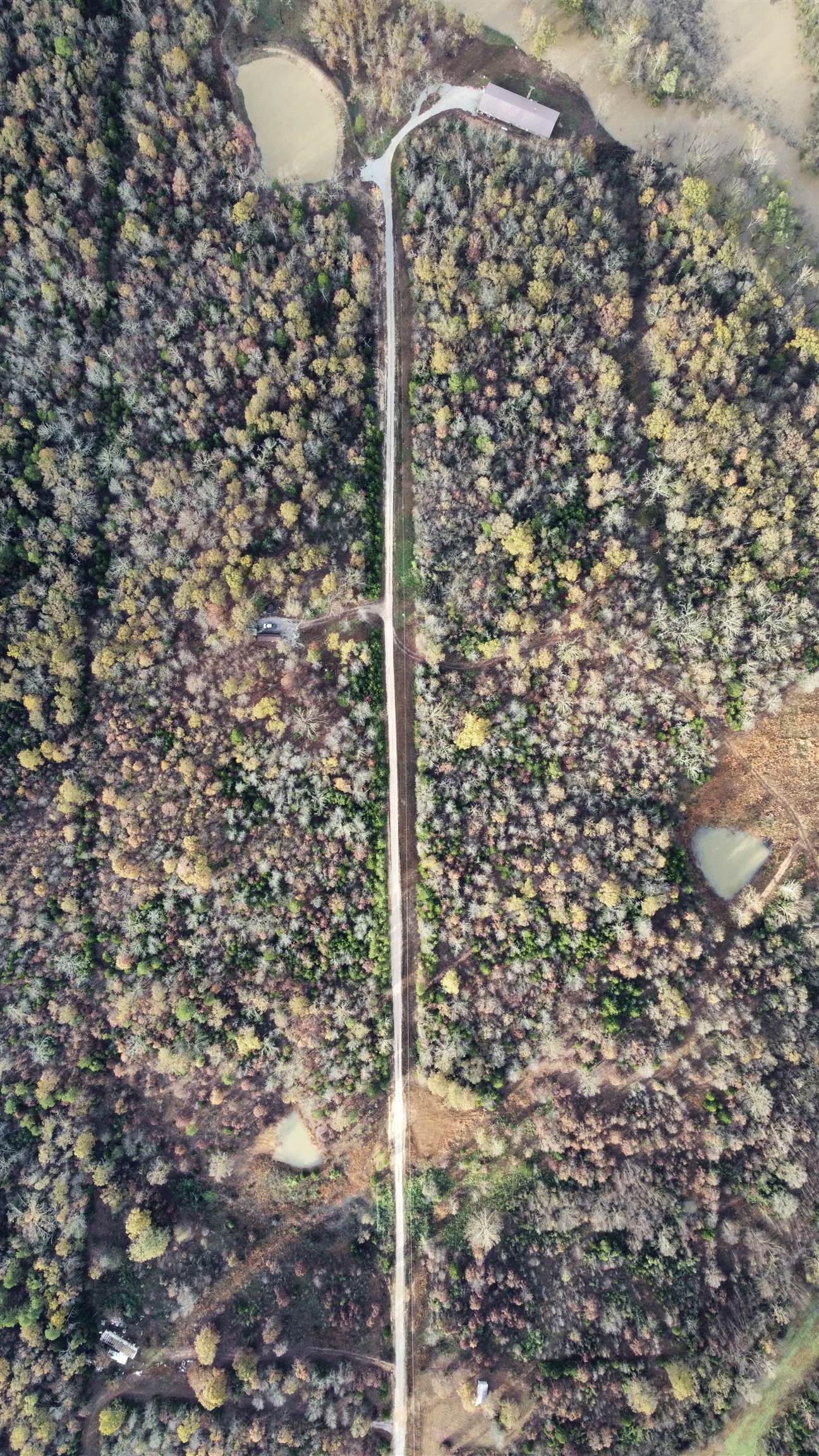 420 Strawberry River  Oxford, AR