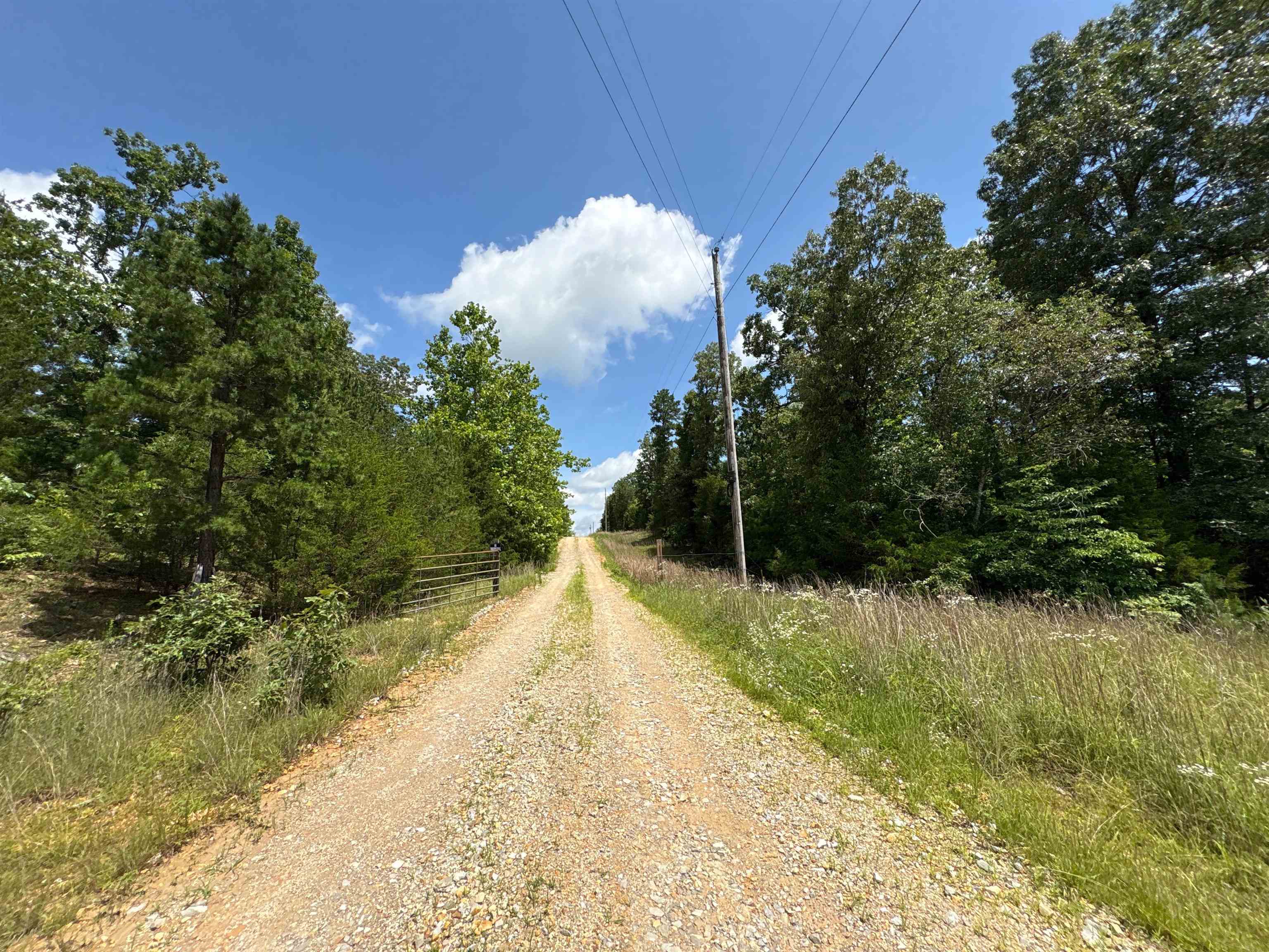 420 Strawberry River  Oxford, AR