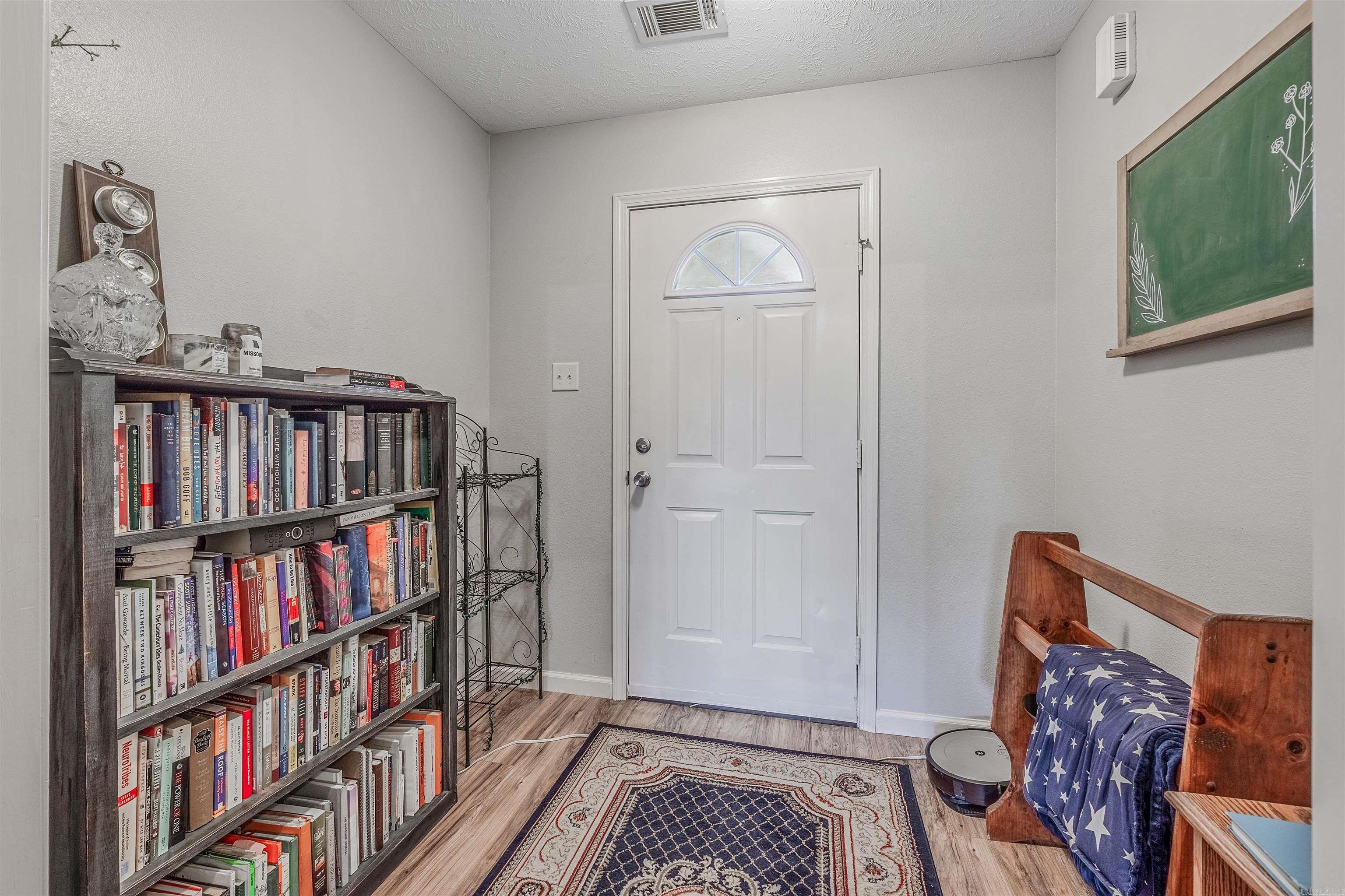 137 Weathering Dr  Austin, AR