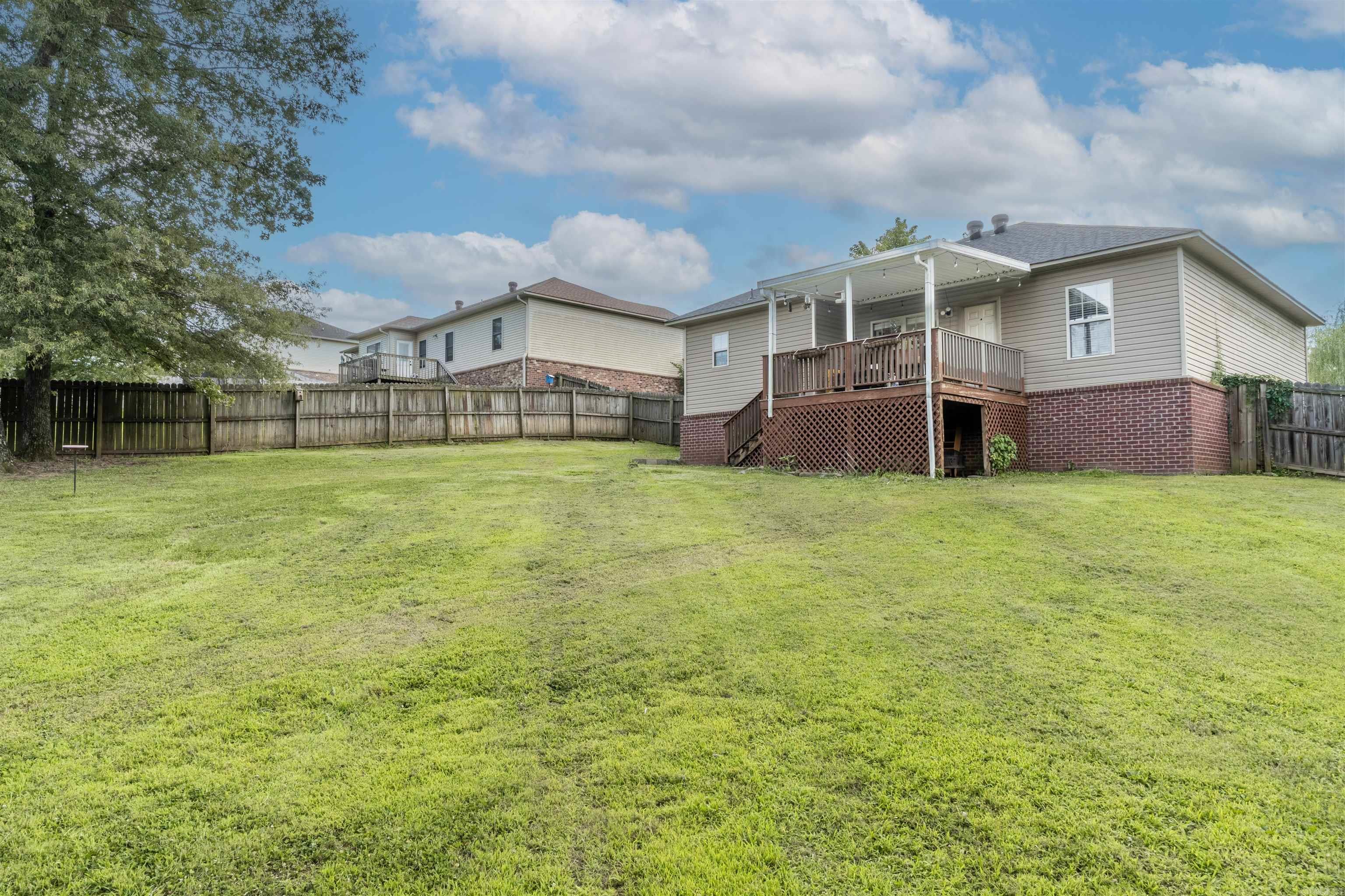 137 Weathering Dr  Austin, AR