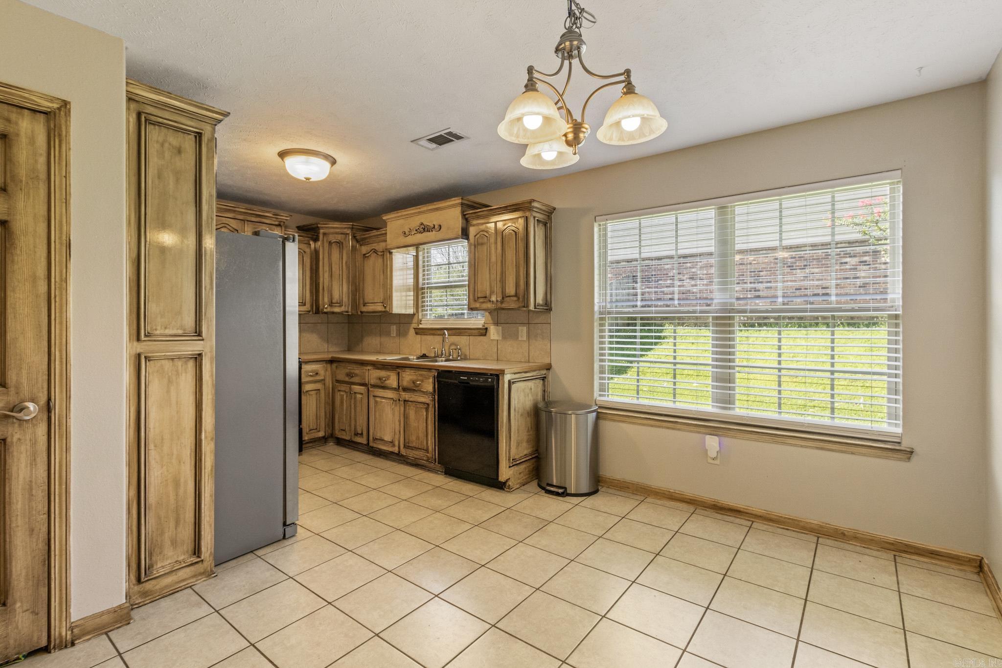 137 Weathering Dr Drive Austin, AR 72007