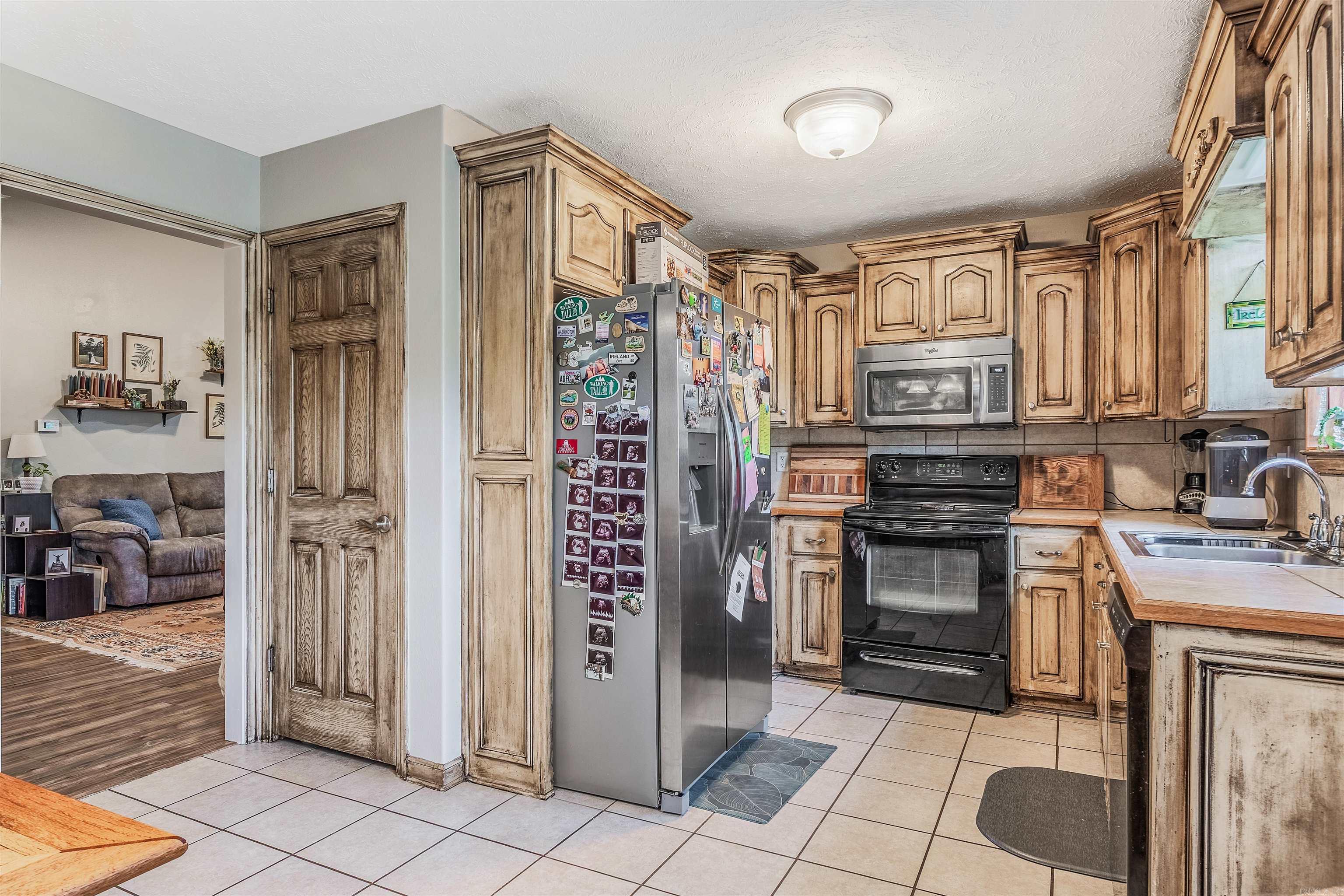 137 Weathering Dr  Austin, AR
