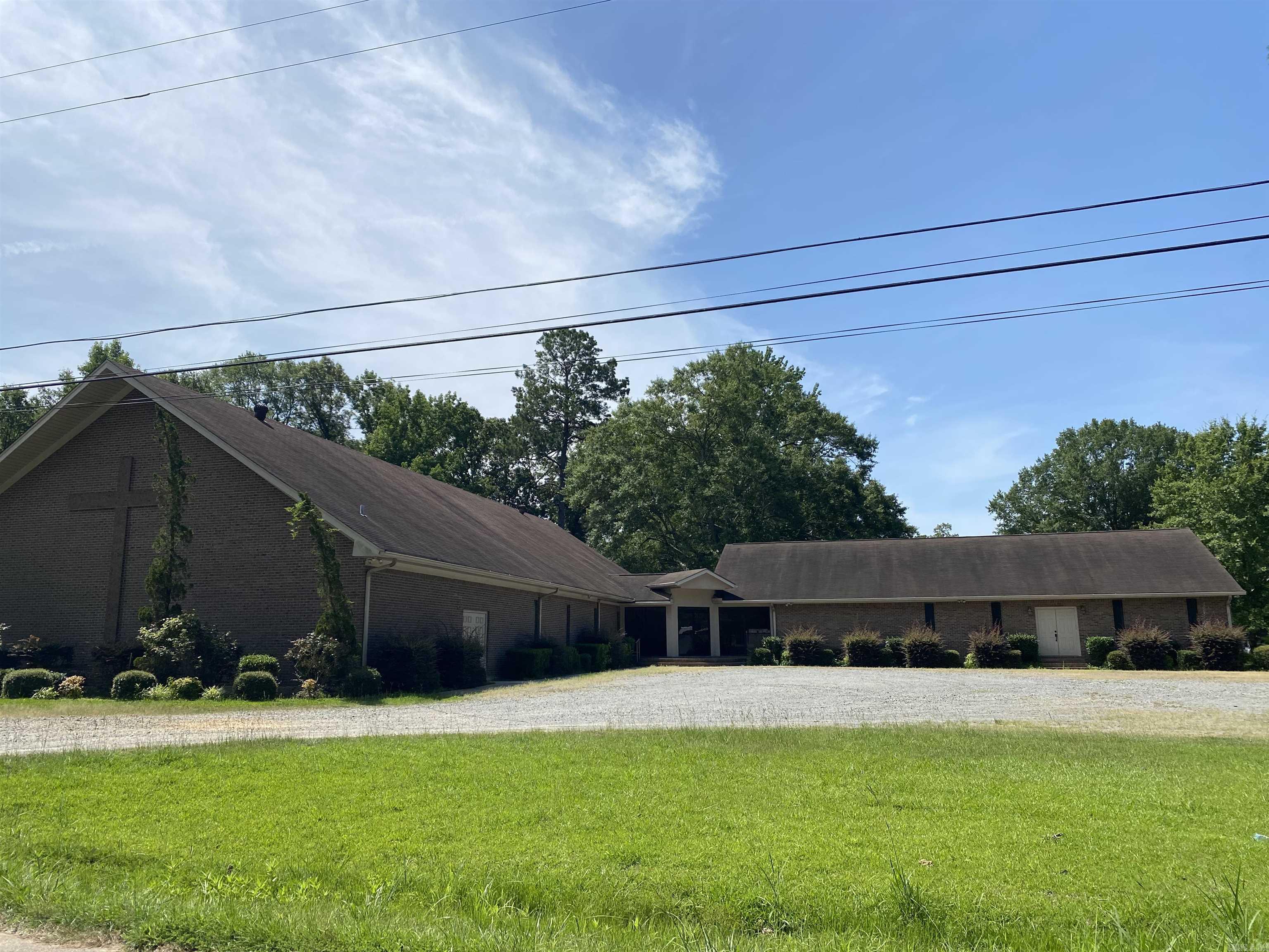 221 W Pierce St  Crossett, AR