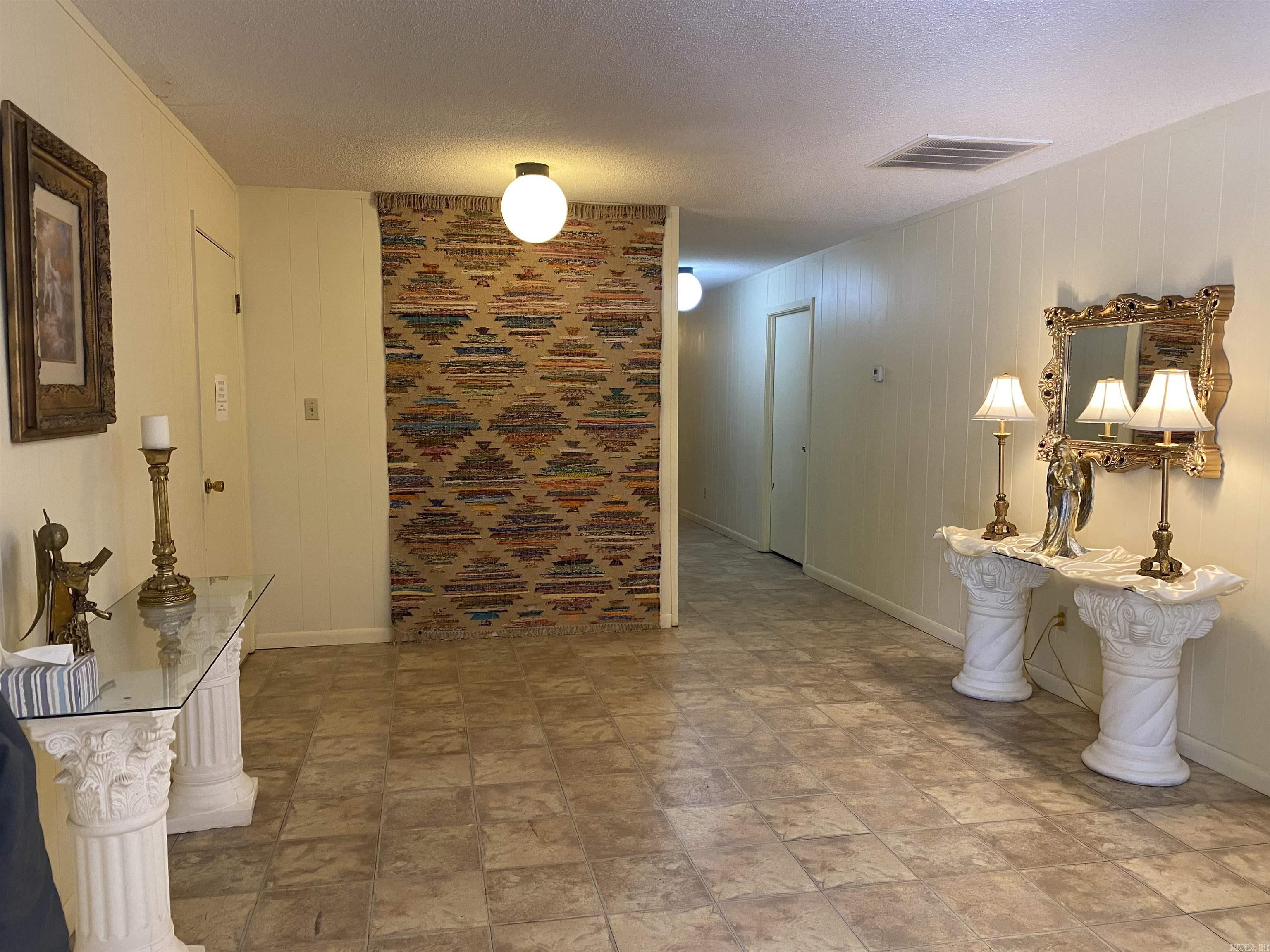 221 W Pierce St  Crossett, AR