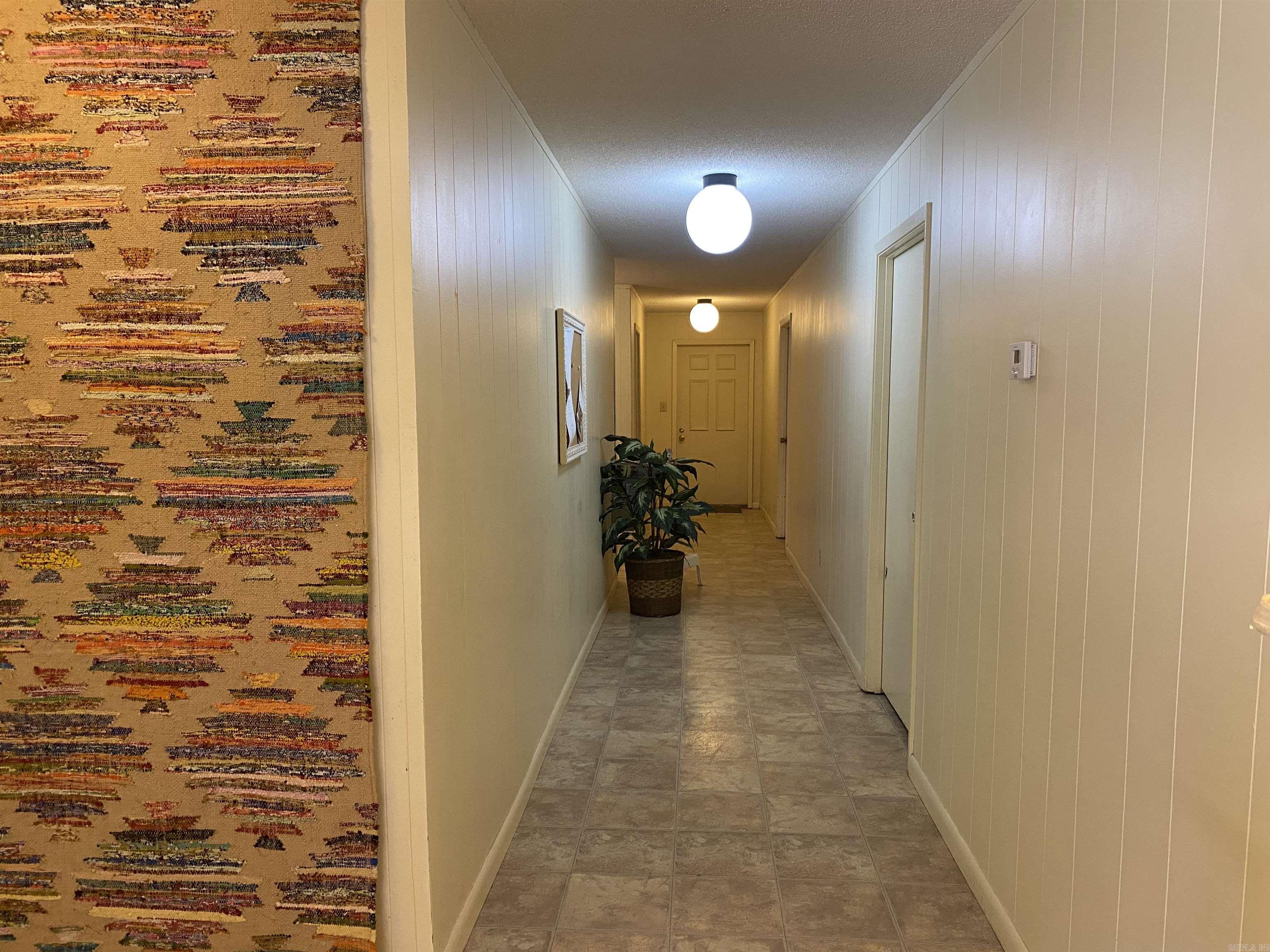221 W Pierce St  Crossett, AR
