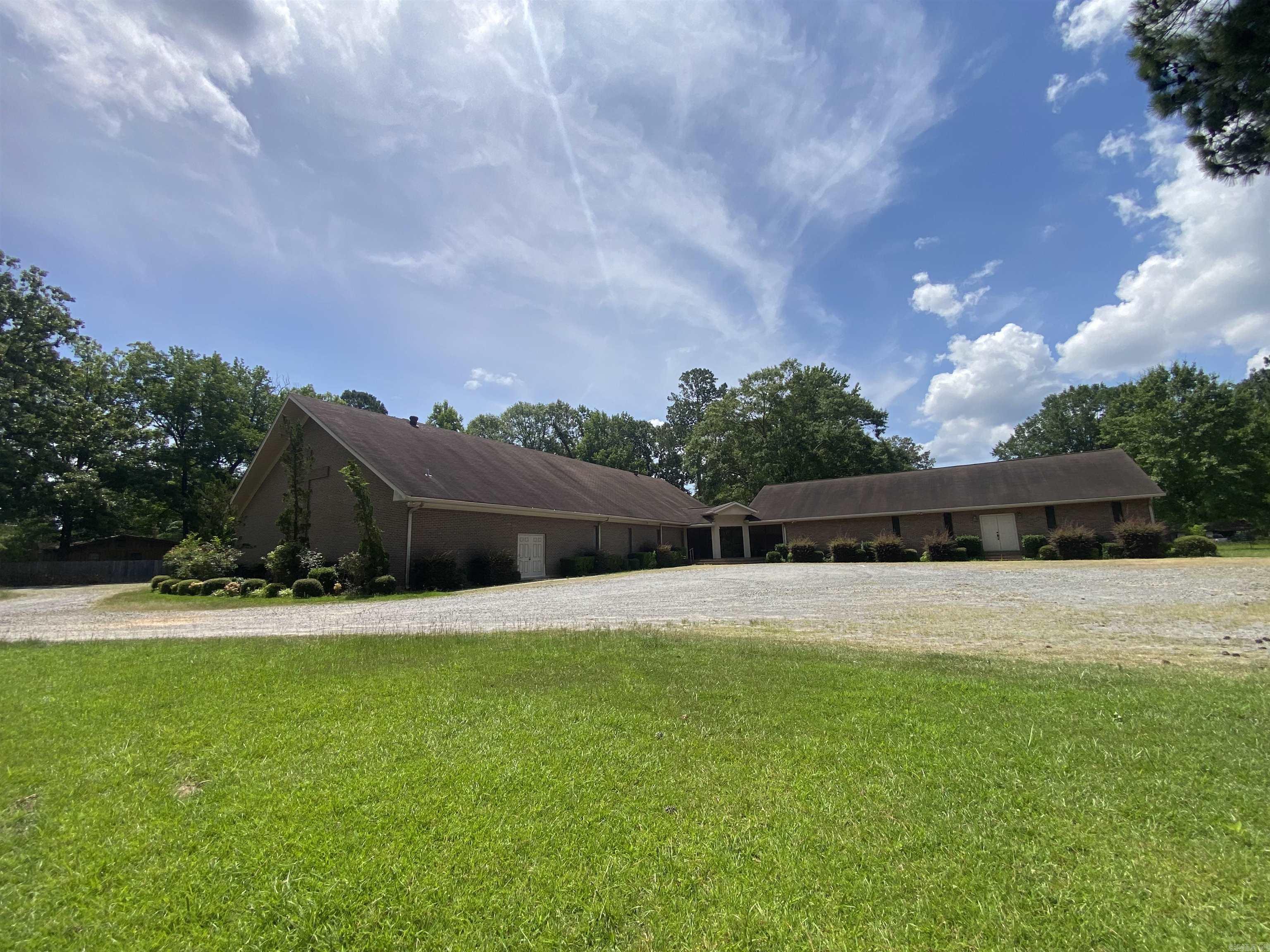 221 W Pierce St  Crossett, AR