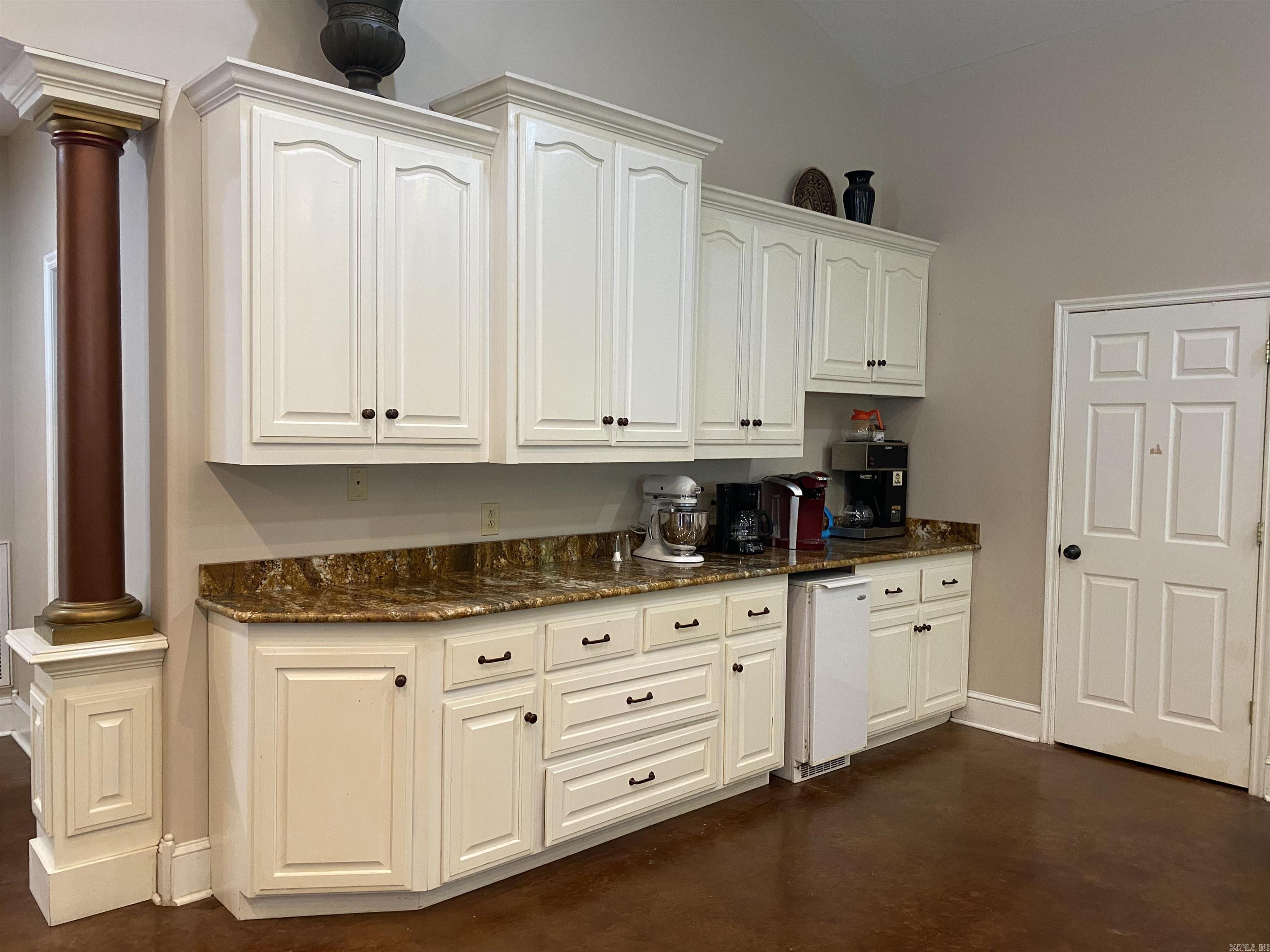 221 W Pierce St  Crossett, AR
