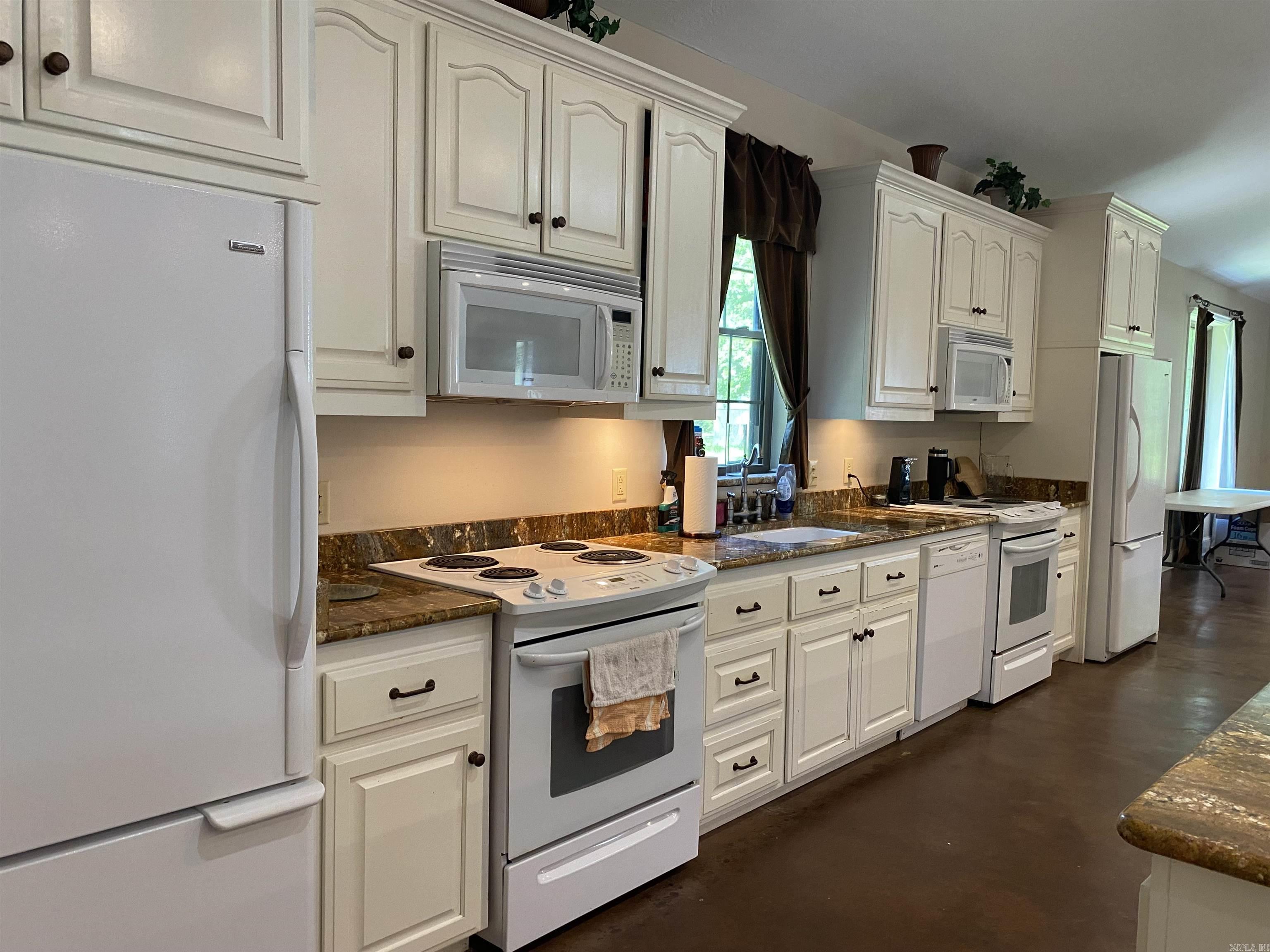221 W Pierce St  Crossett, AR