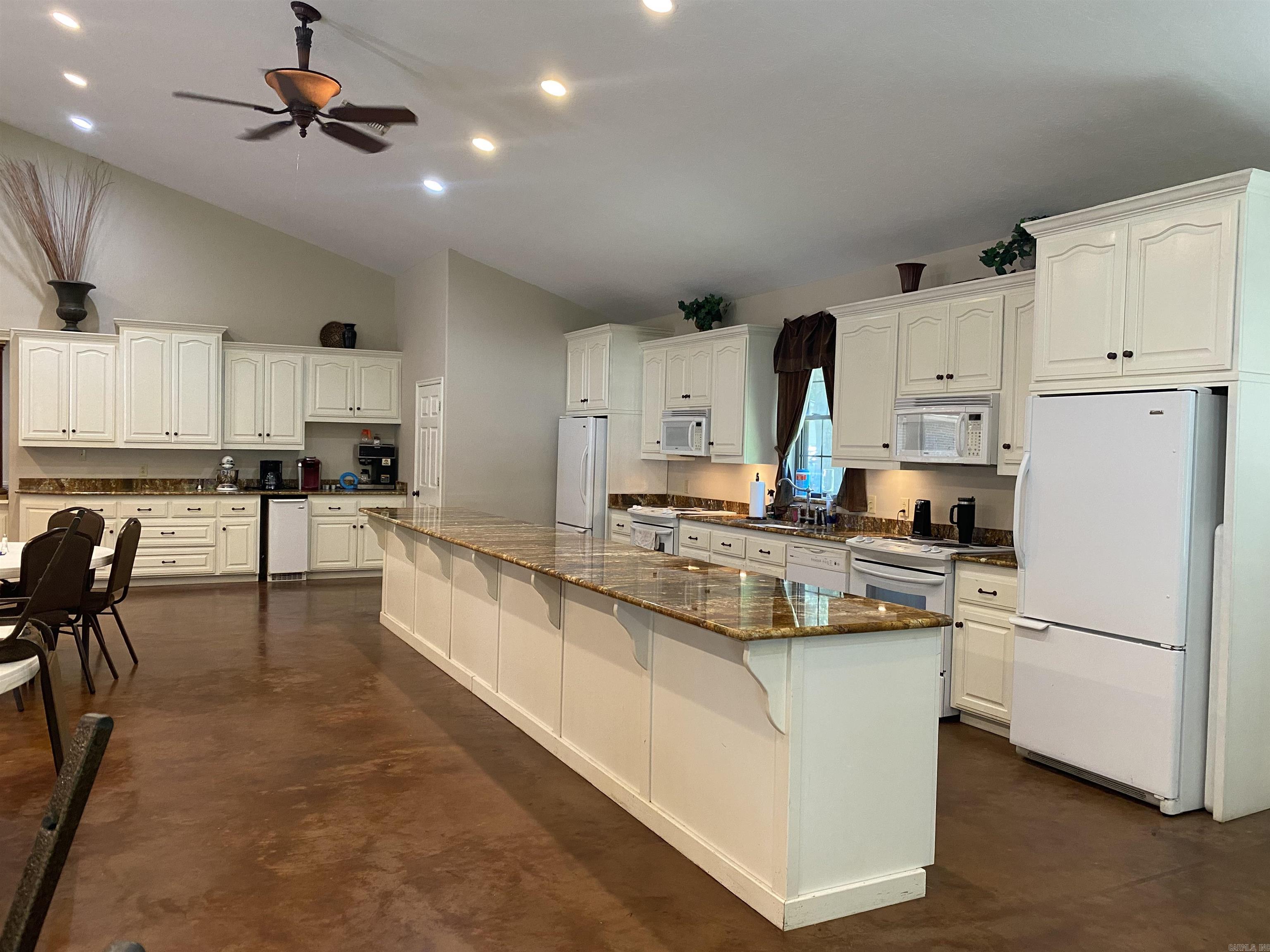 221 W Pierce St  Crossett, AR