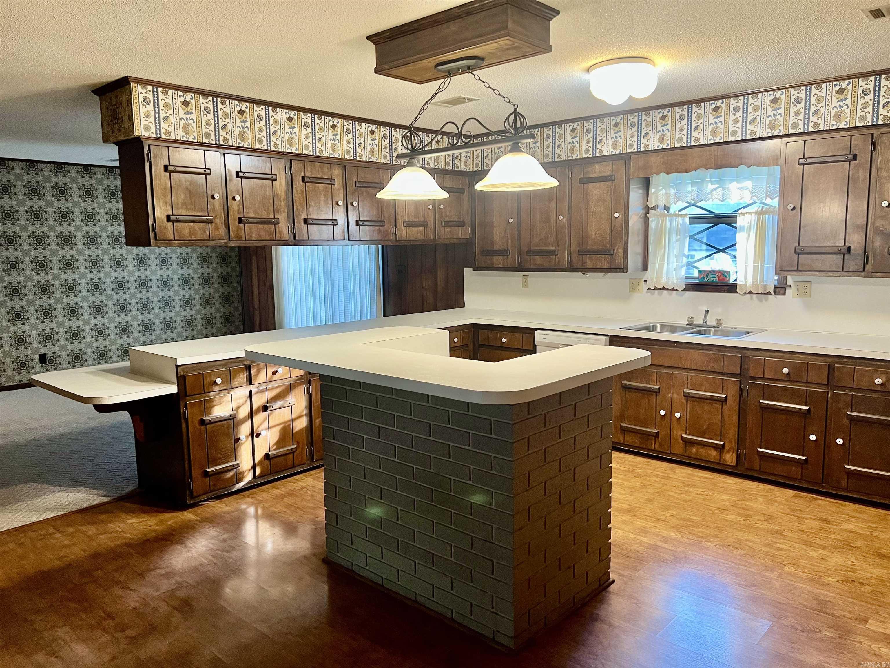 101 Fairway  Bald Knob, AR