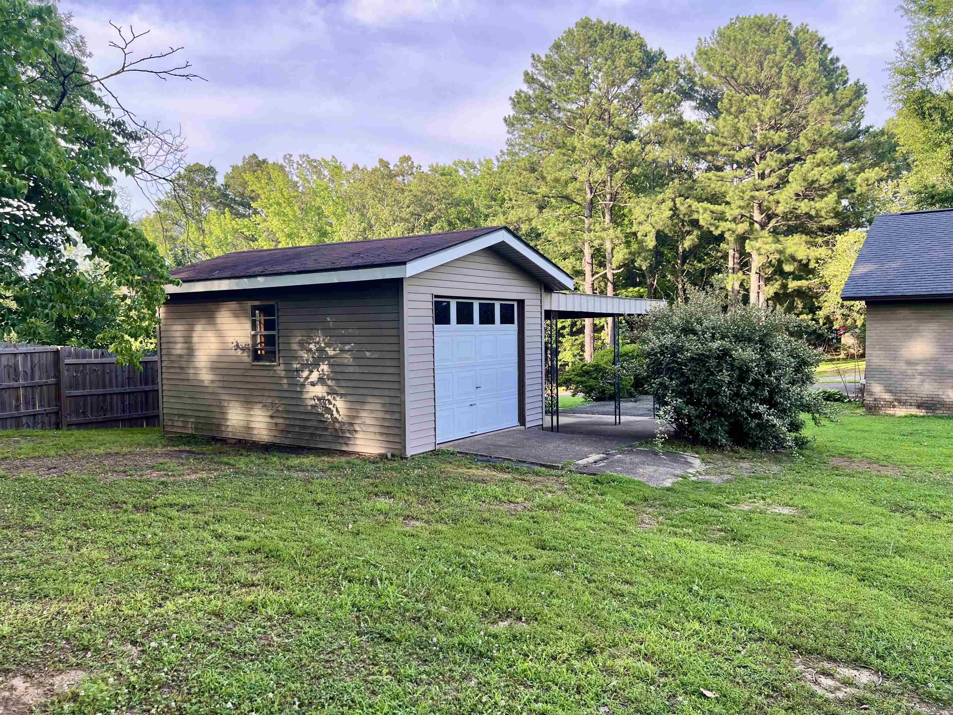 101 Fairway  Bald Knob, AR