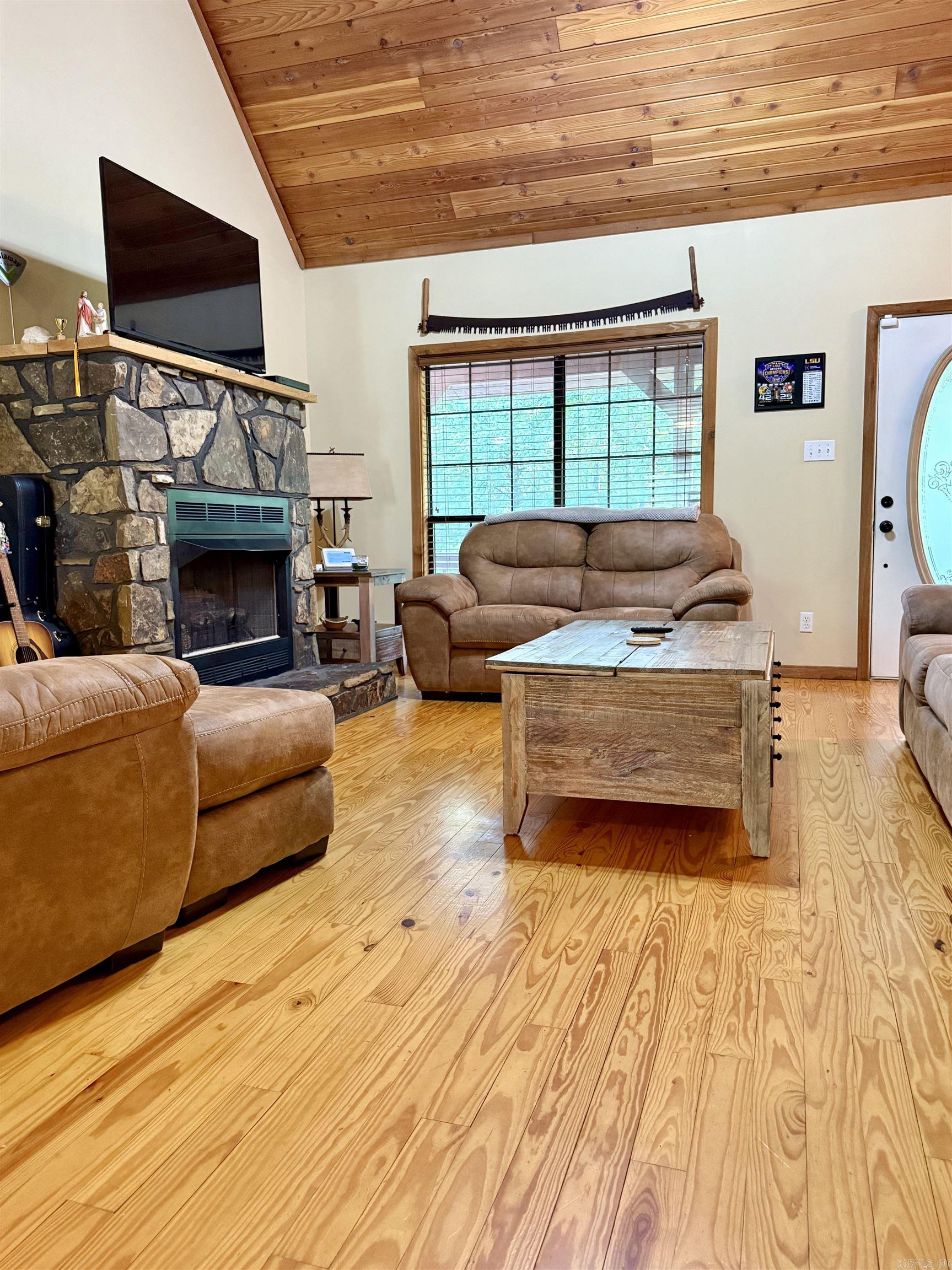 50 Jackson Ridge  Higden, AR