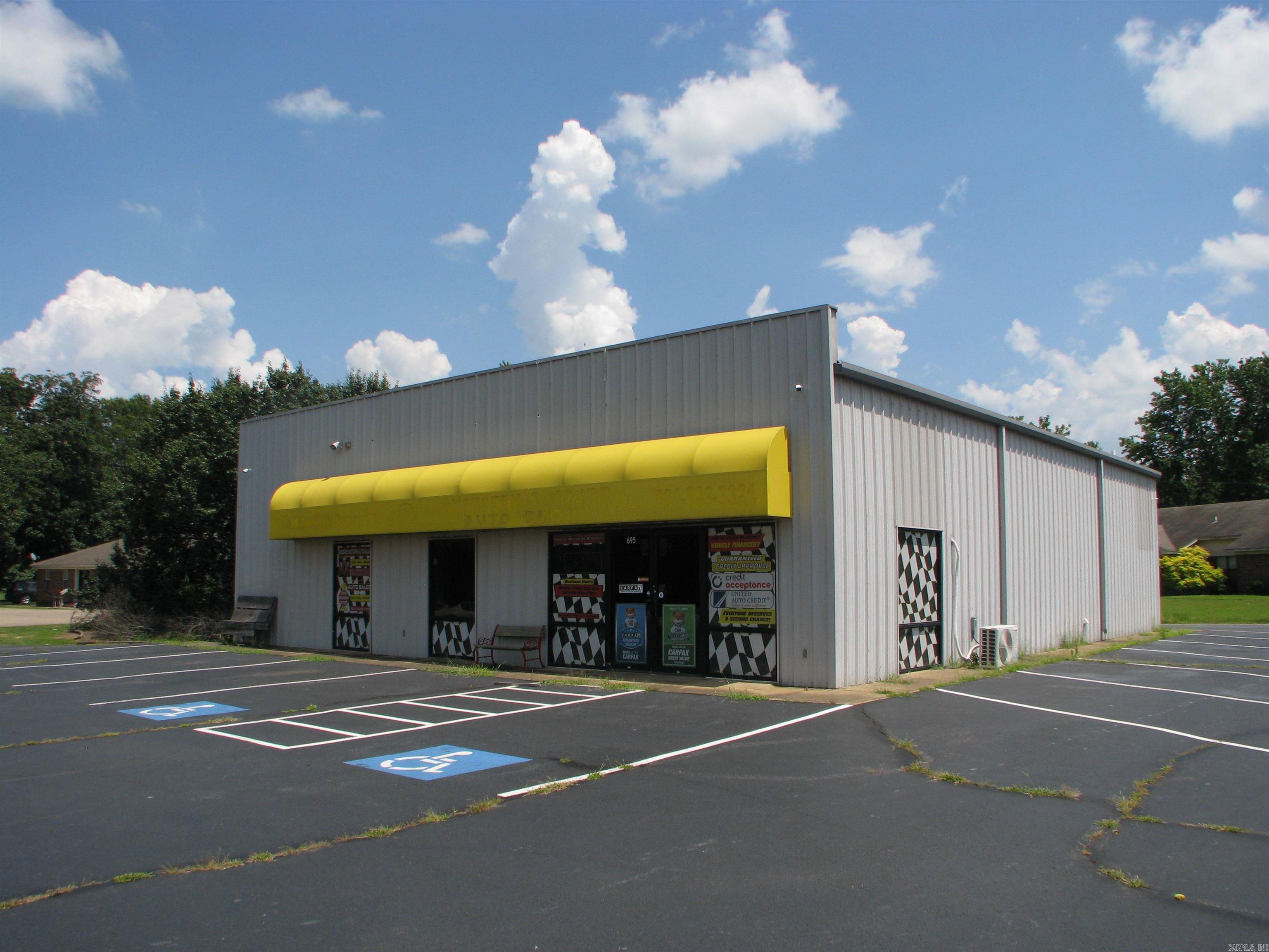 695 W Dewitt Henry  Beebe, AR