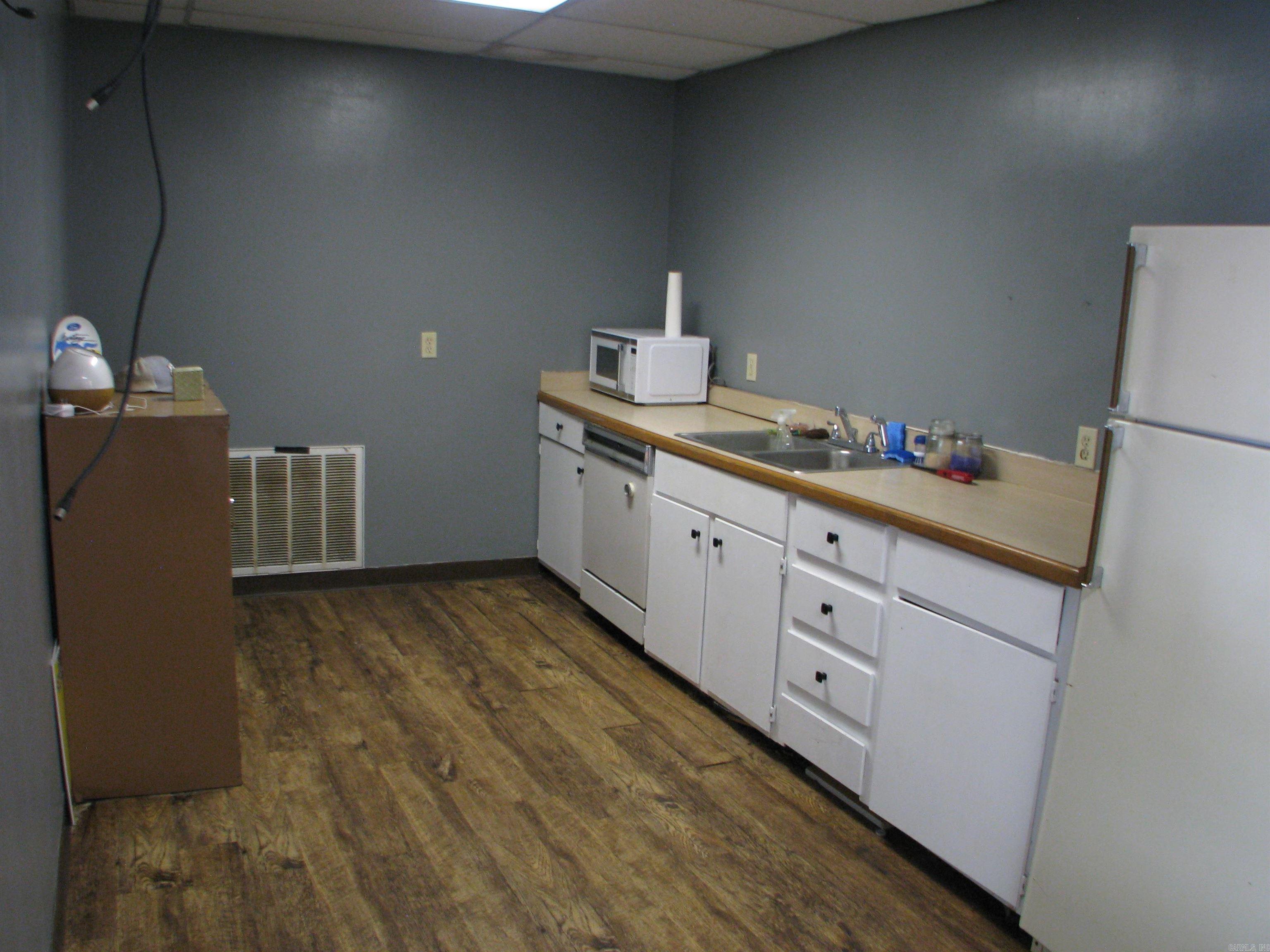 695 W Dewitt Henry  Beebe, AR