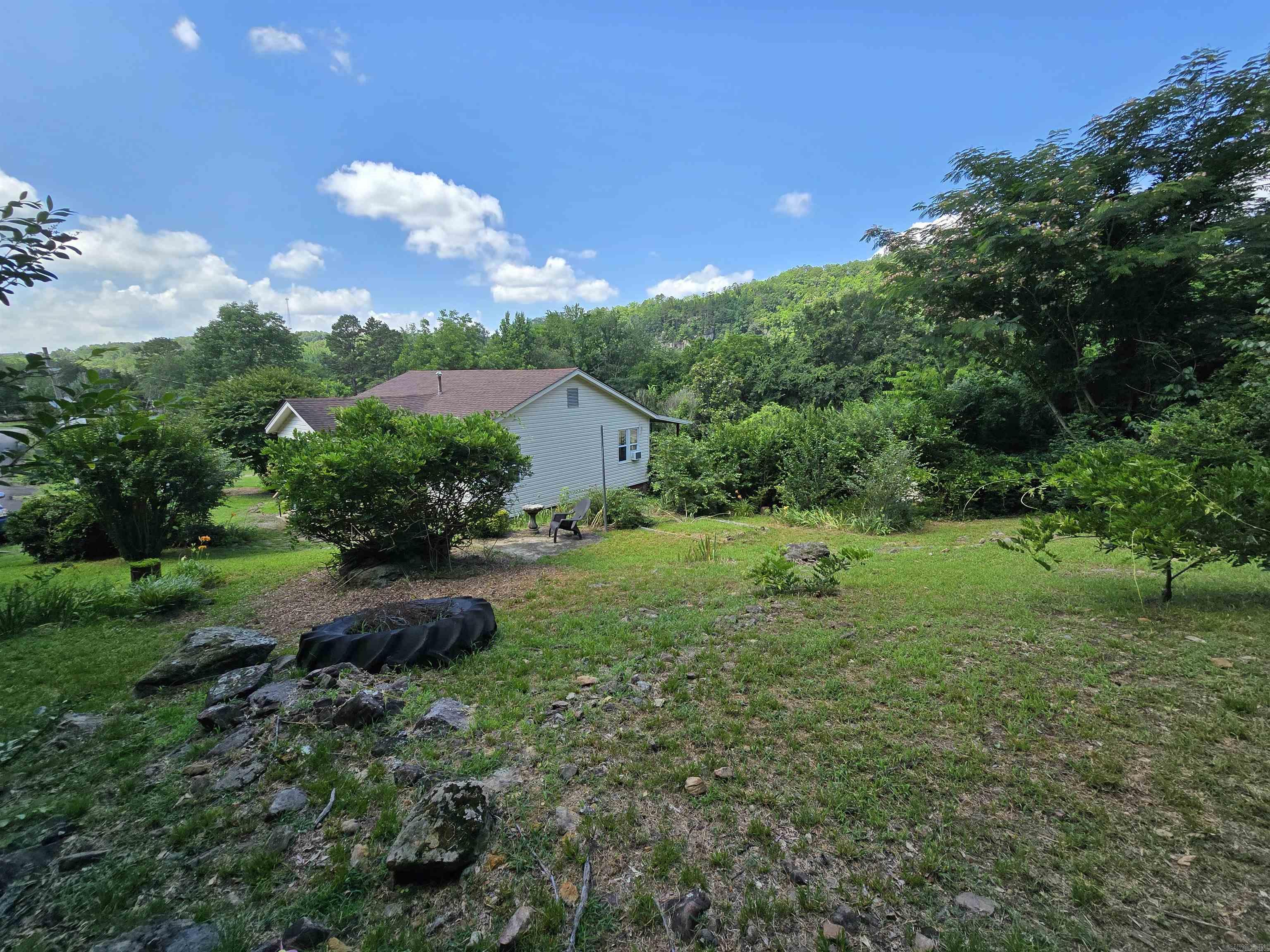 102 McKinney  Shirley, AR