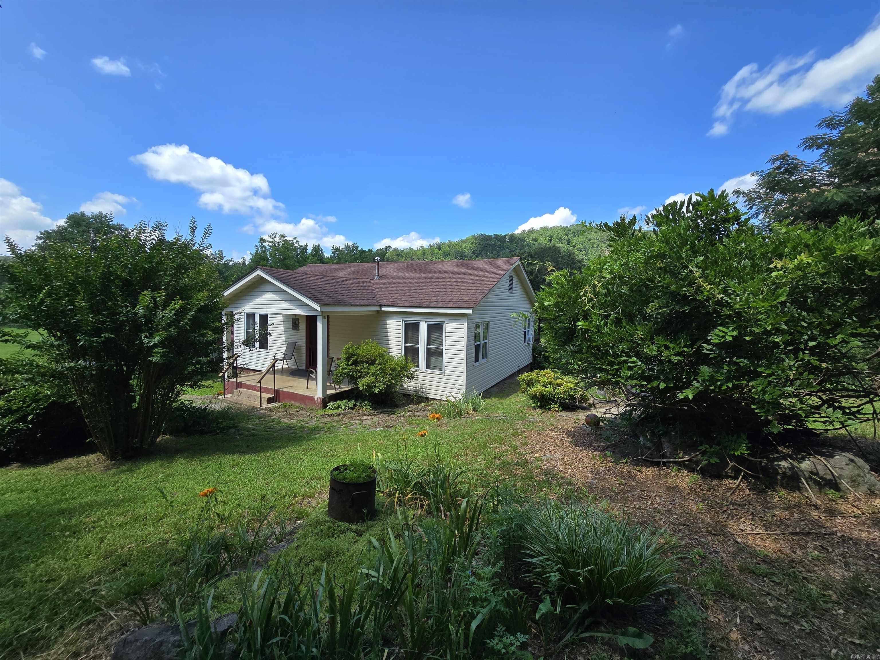 102 McKinney  Shirley, AR