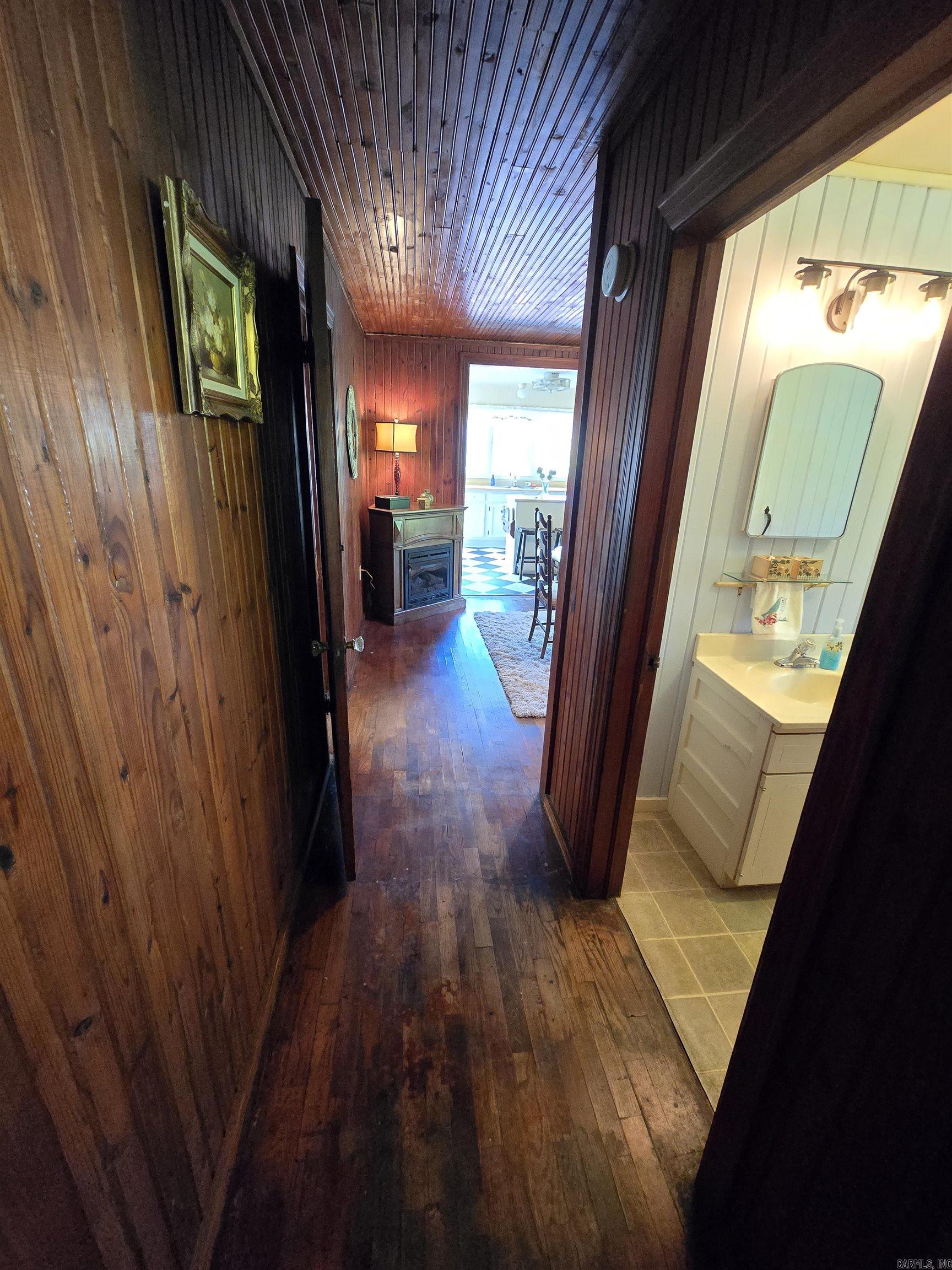 102 McKinney  Shirley, AR