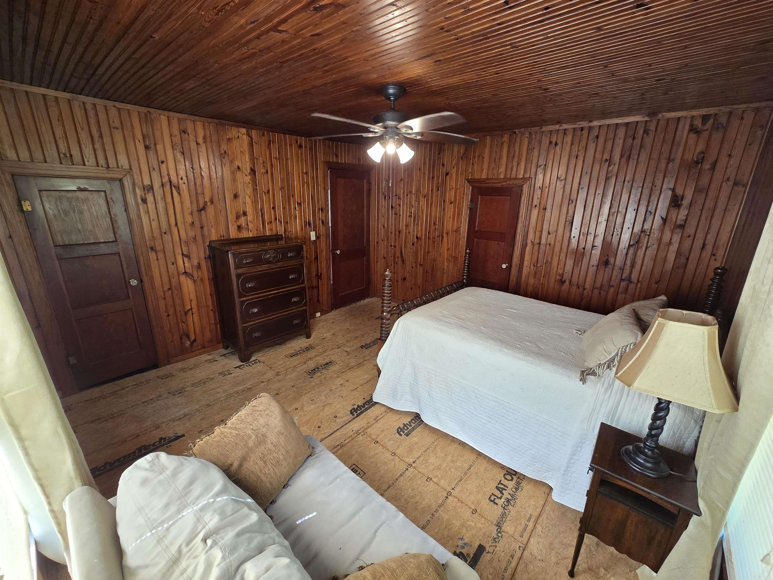 102 McKinney  Shirley, AR