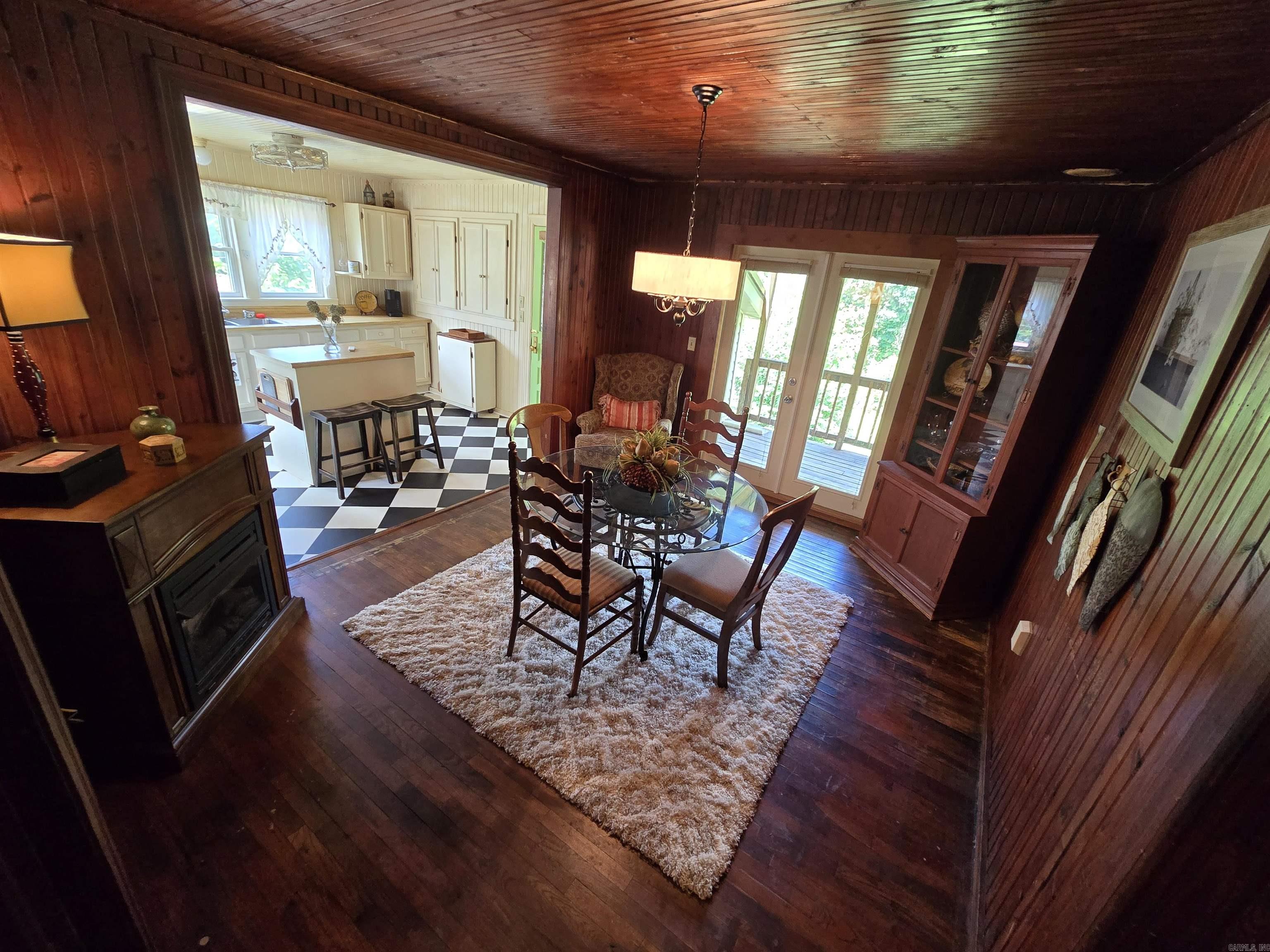 102 McKinney  Shirley, AR