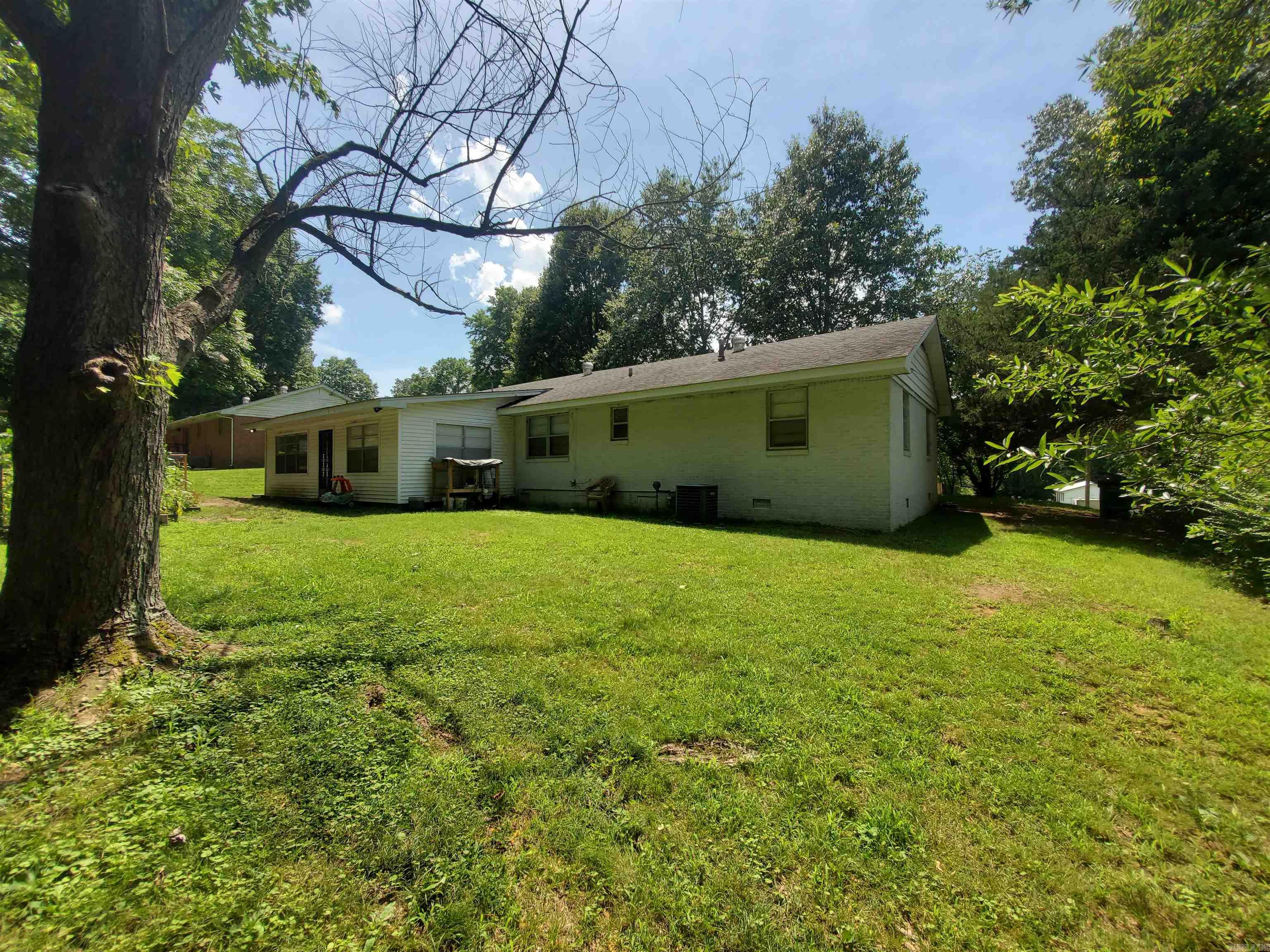 592 S 12th  Piggott, AR