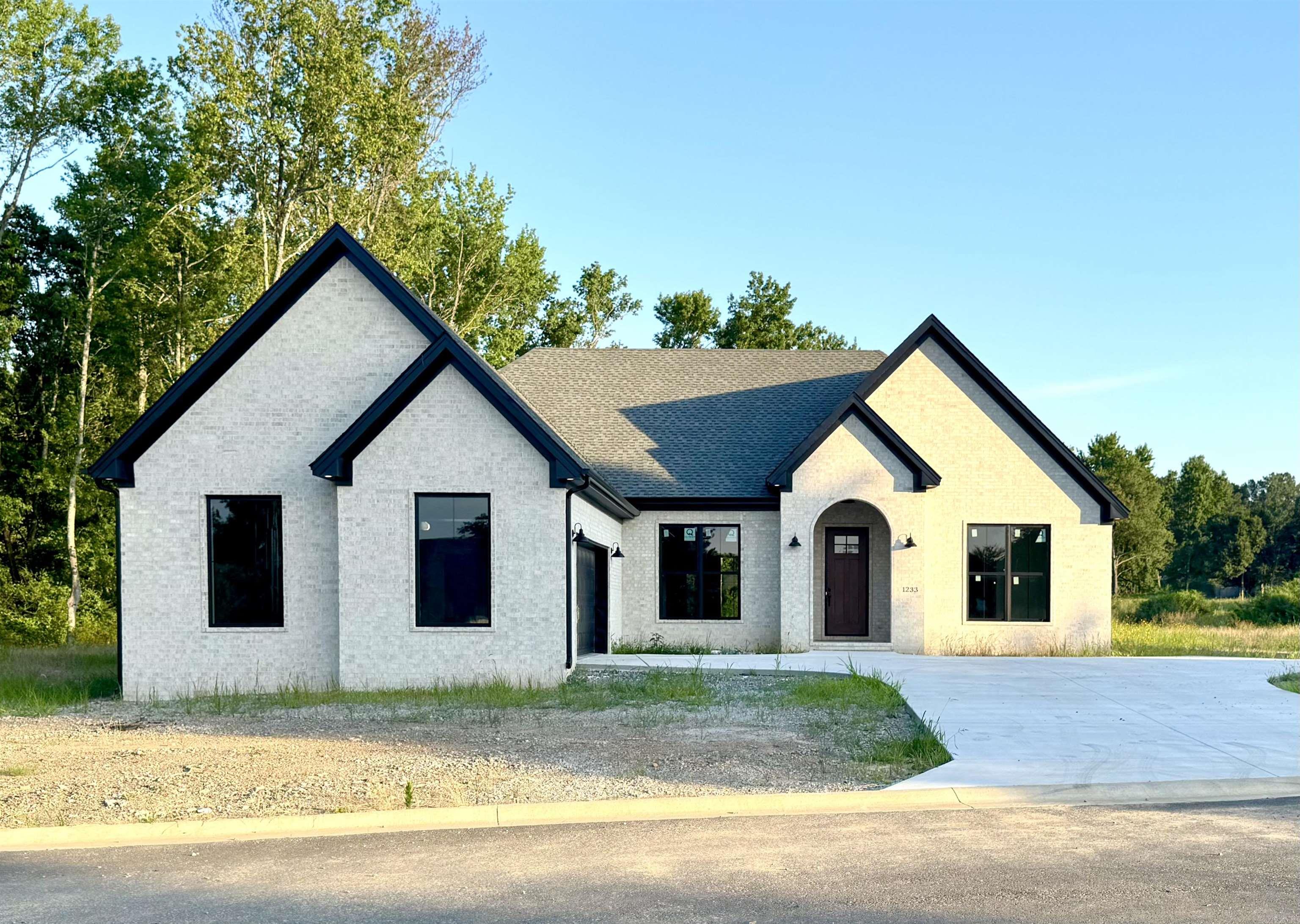 1233 Fern  Searcy, AR