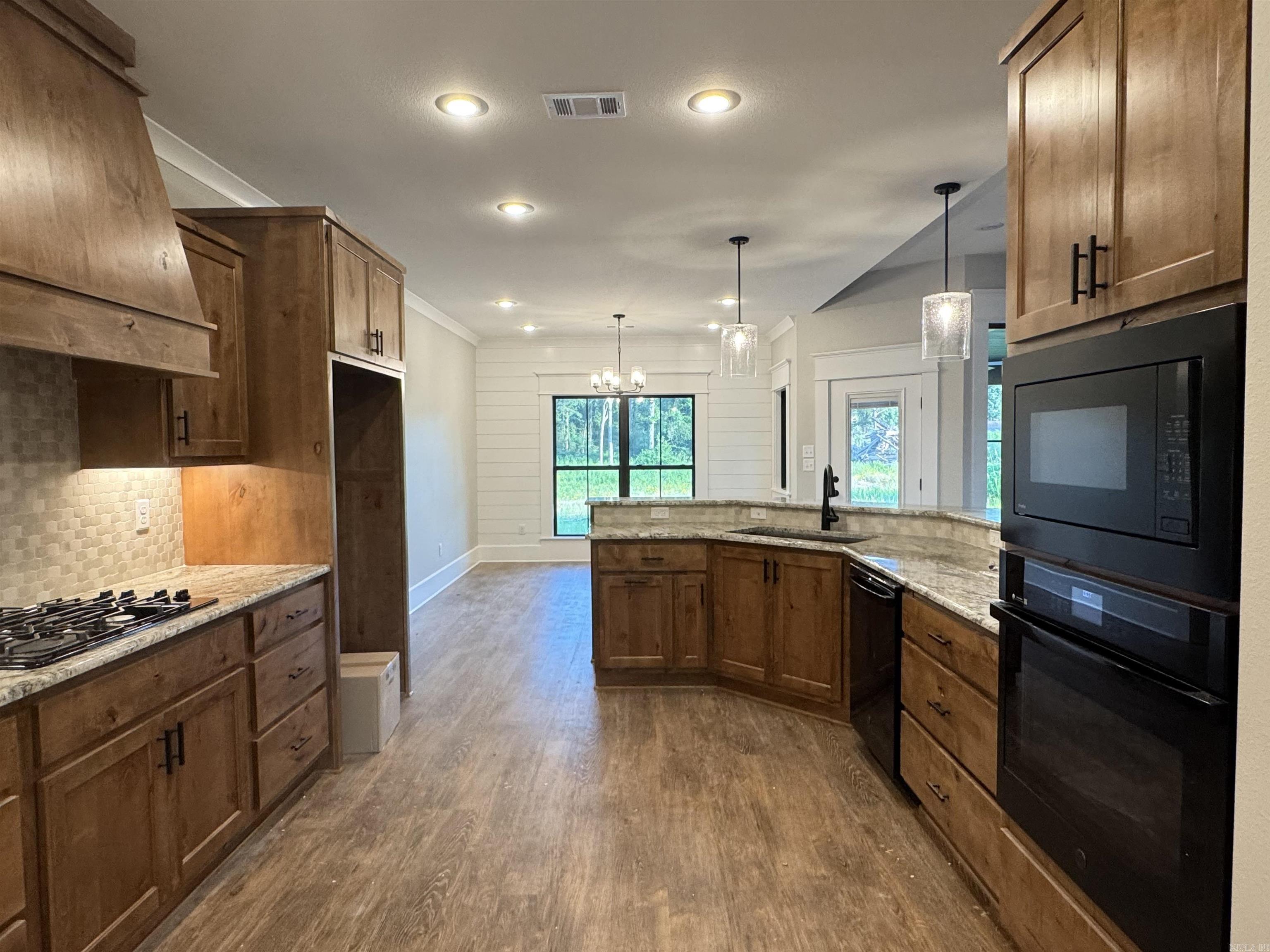 1233 Fern  Searcy, AR