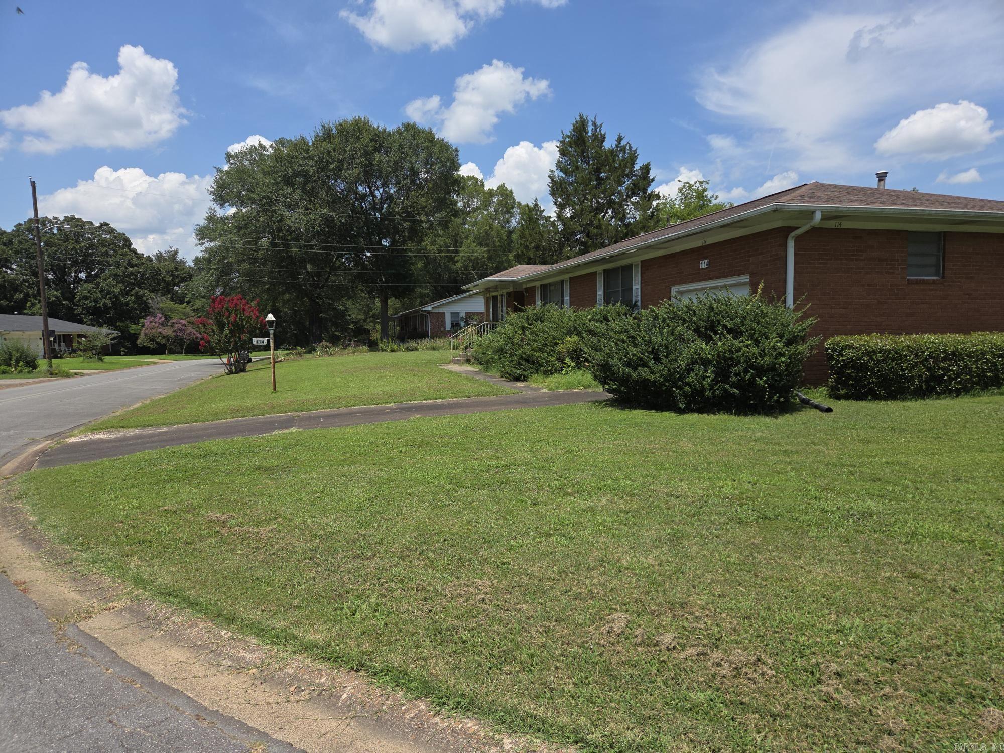 114 W Steward  Searcy, AR