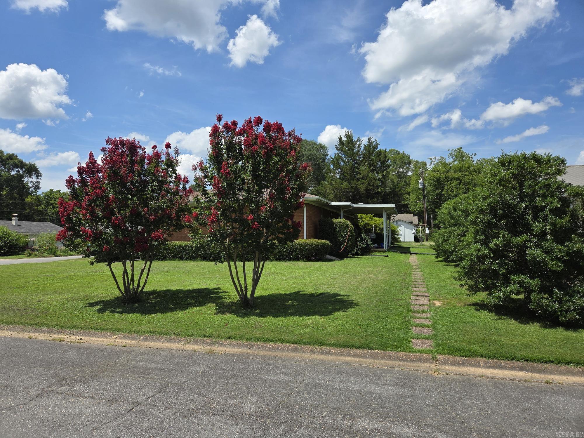114 W Steward  Searcy, AR