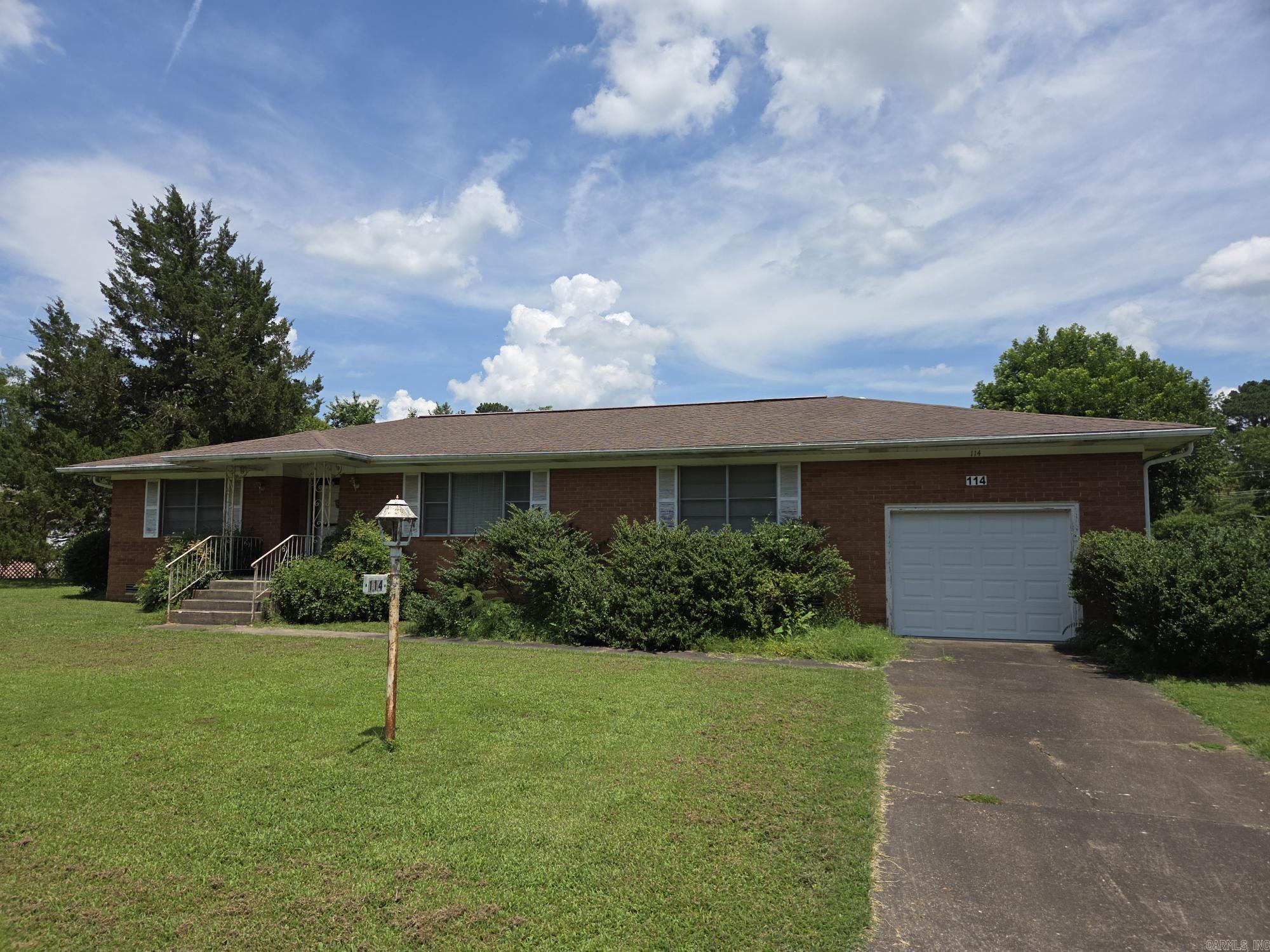 114 W Steward  Searcy, AR