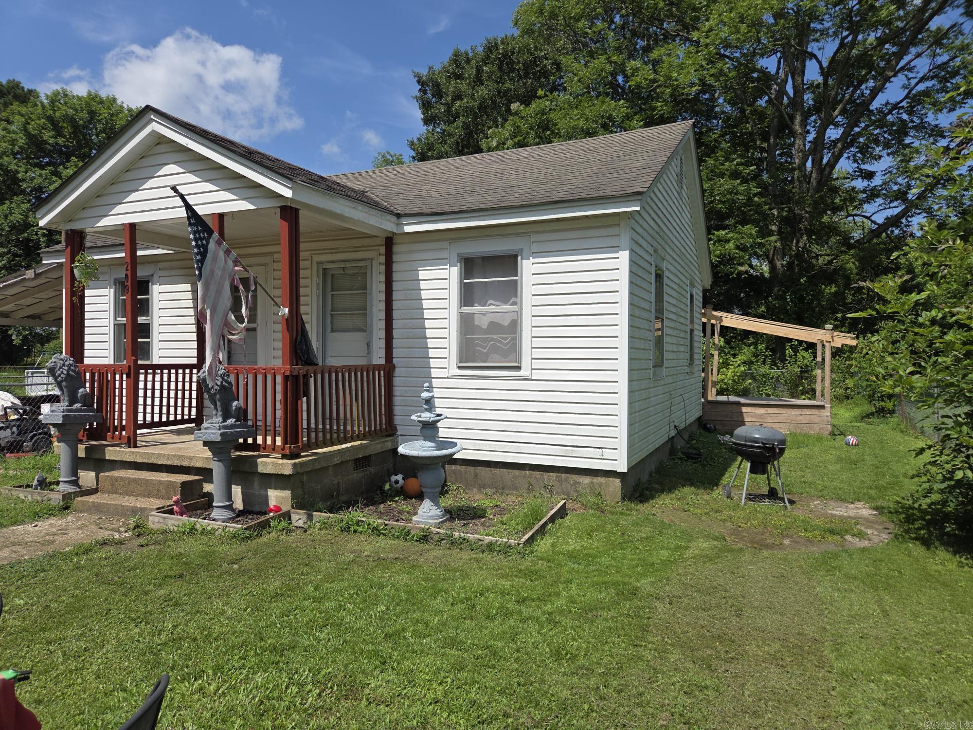 209 S Depot Main  Judsonia, AR