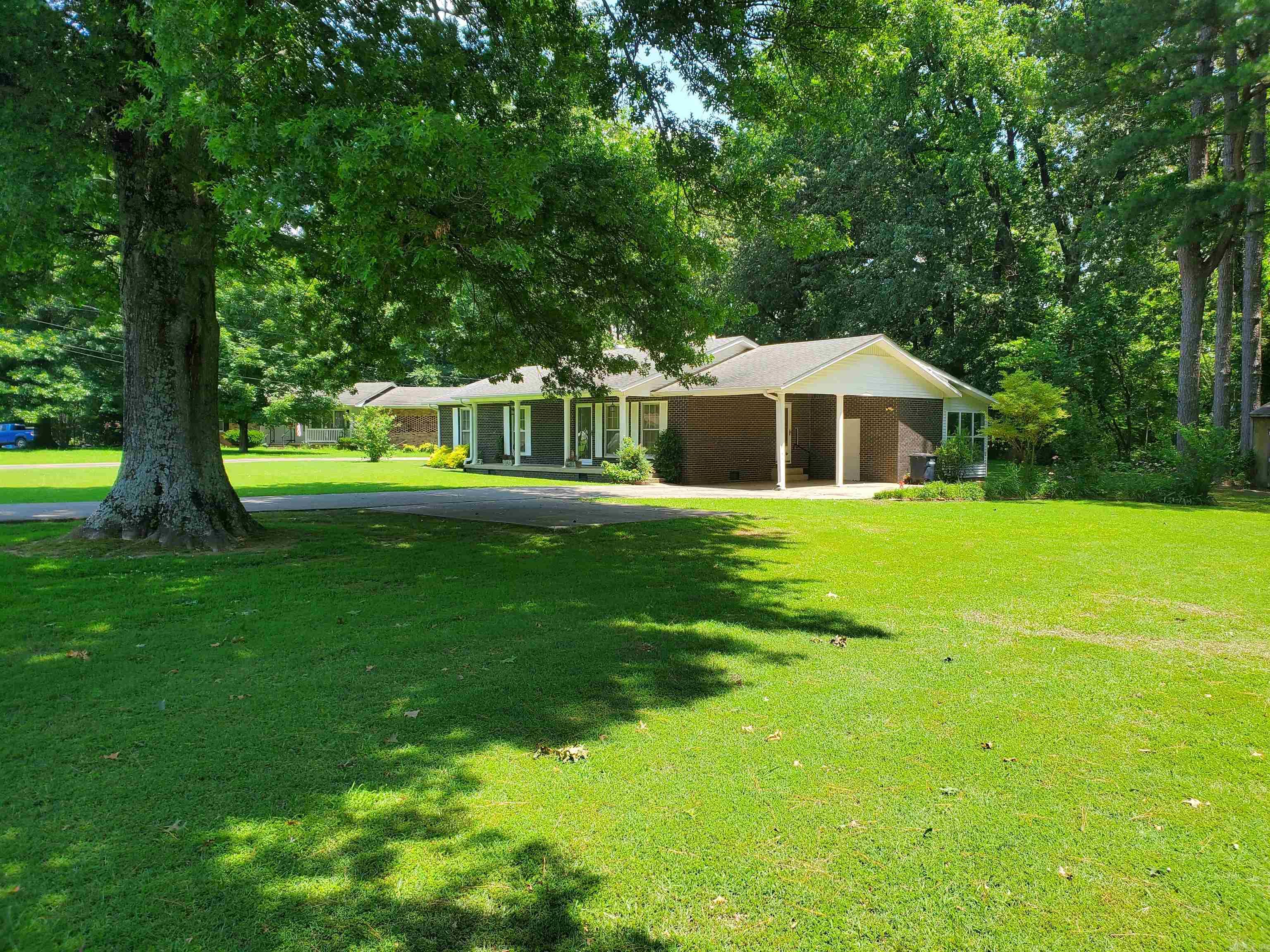 937 Homecrest  Piggott, AR