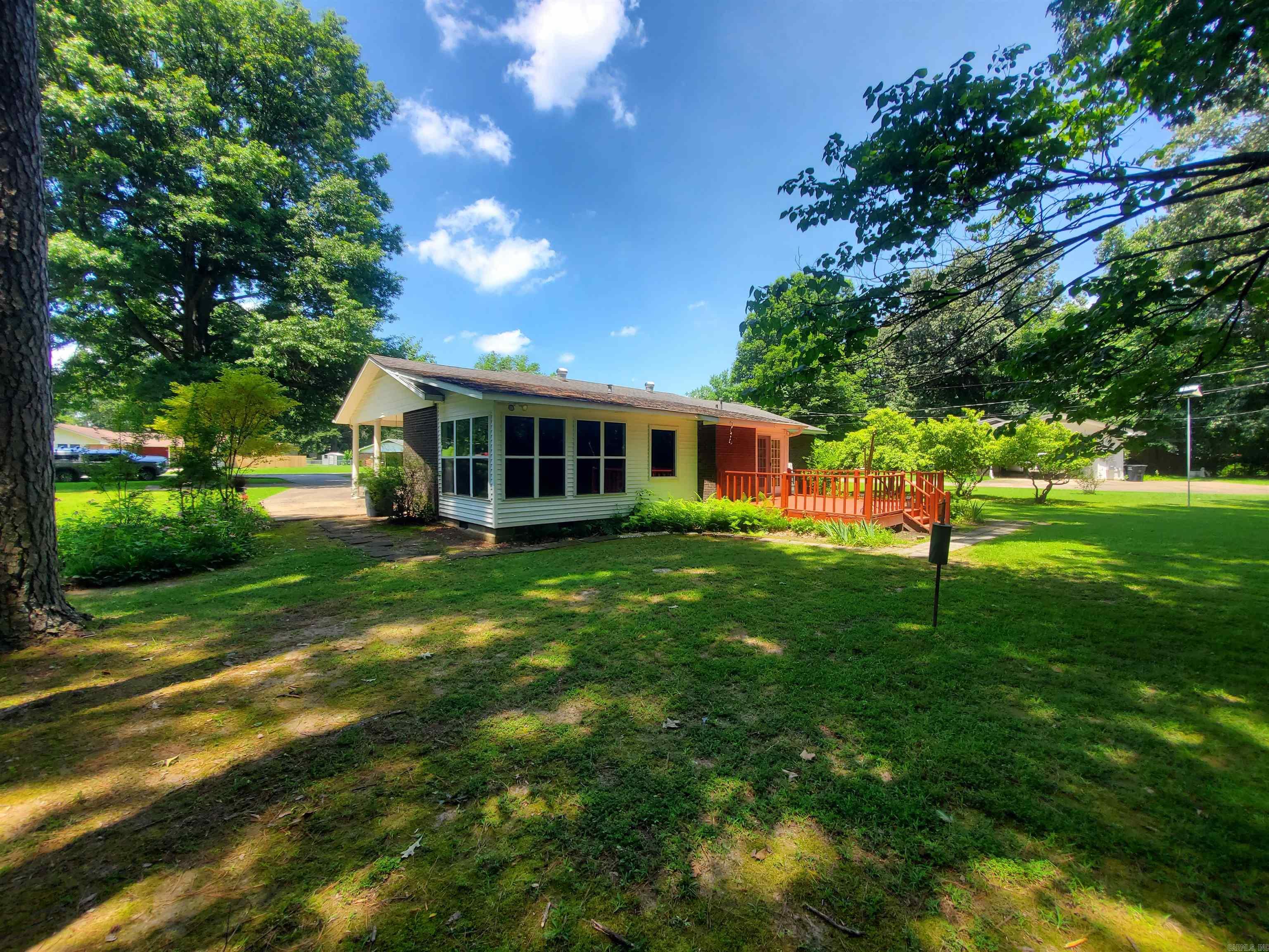 937 Homecrest  Piggott, AR