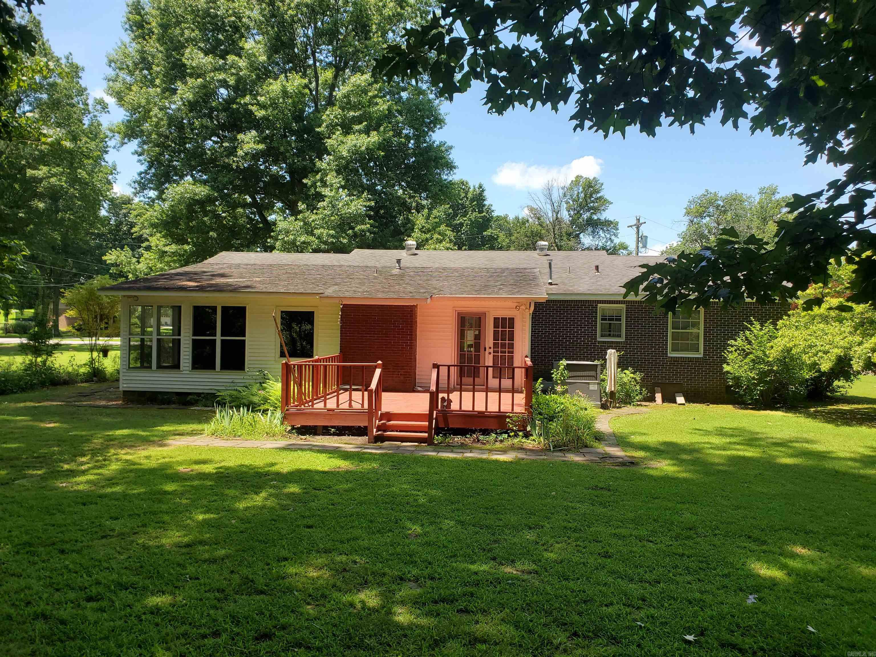 937 Homecrest  Piggott, AR
