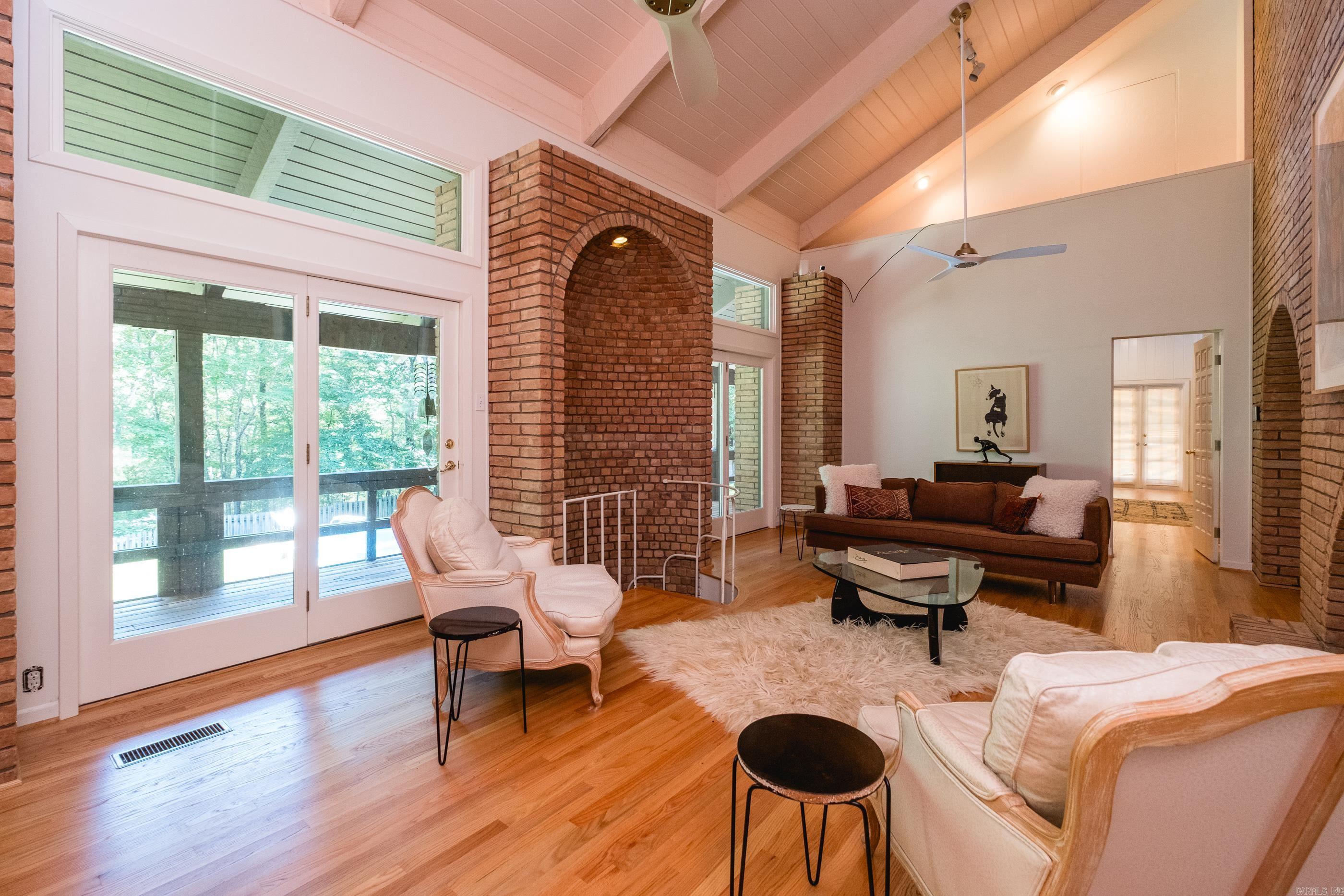 8101 Barrett  Roland, AR
