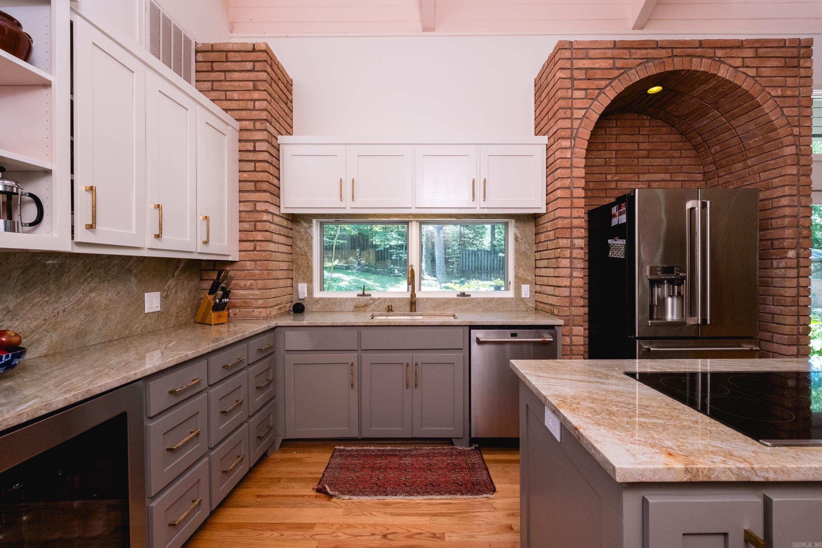 8101 Barrett  Roland, AR