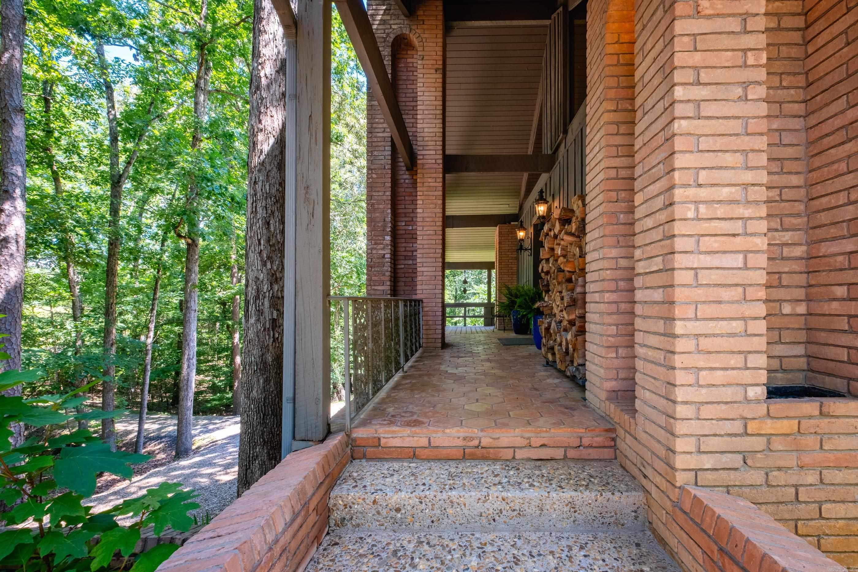 8101 Barrett  Roland, AR