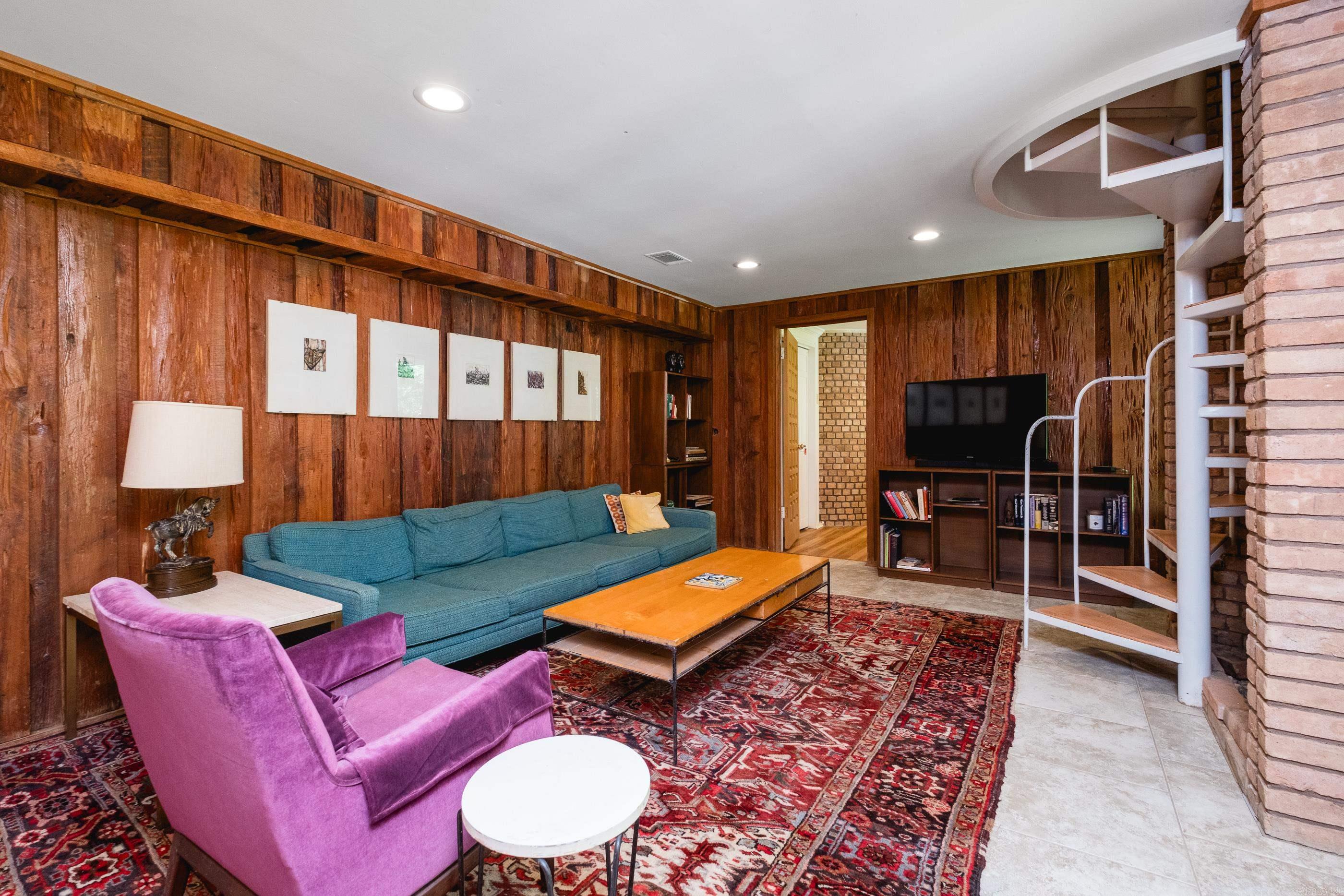 8101 Barrett  Roland, AR