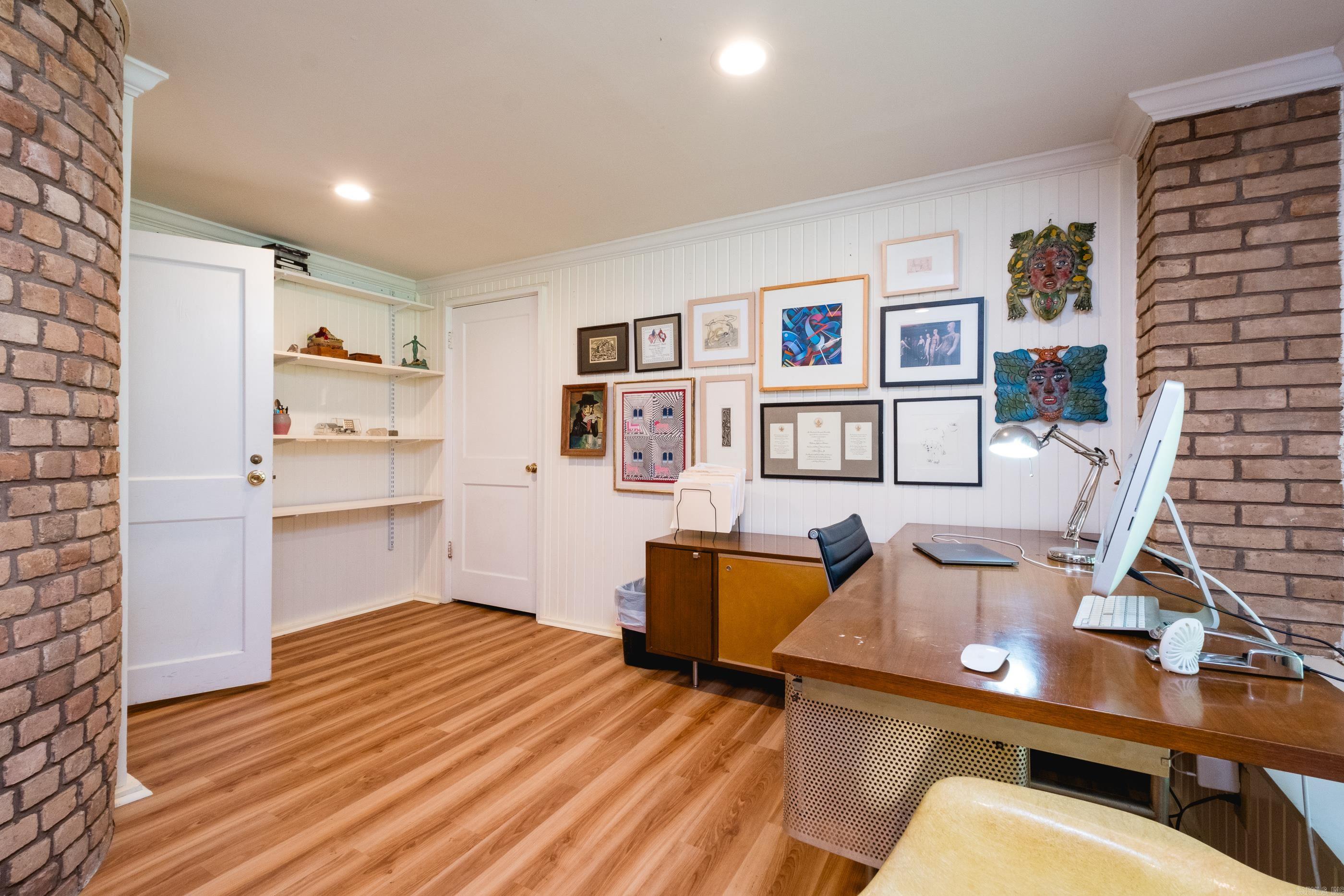 8101 Barrett  Roland, AR