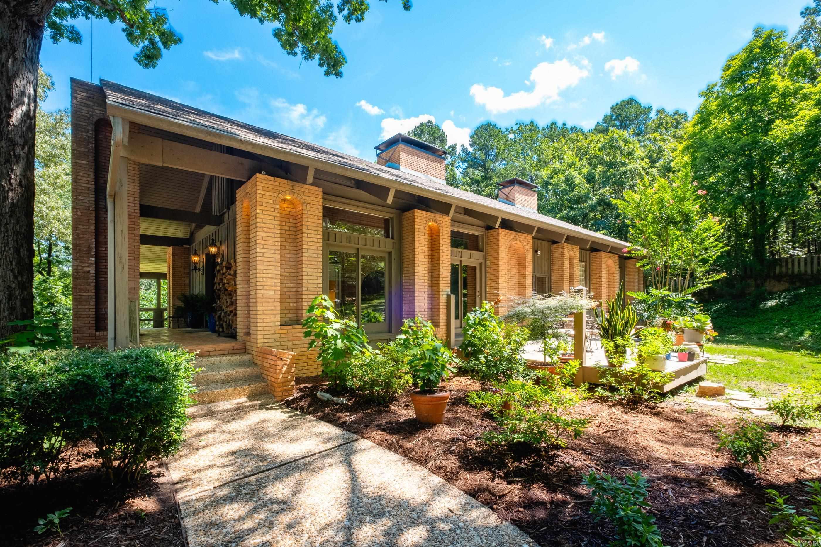 8101 Barrett  Roland, AR