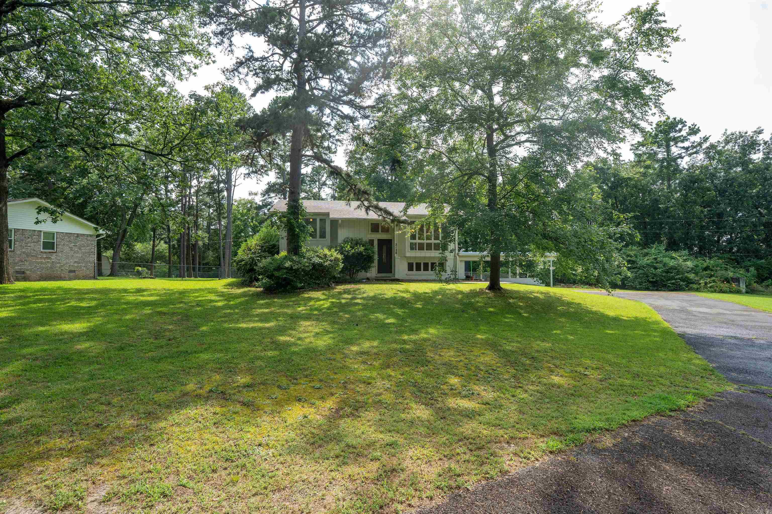 2128 Yamania  Heber Springs, AR