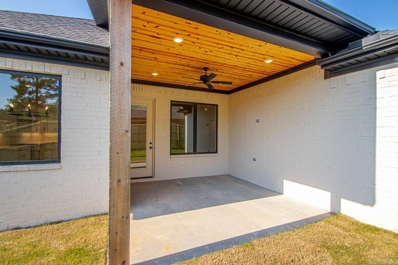 3892 SPENCER CROSSING Drive Benton, AR 72019