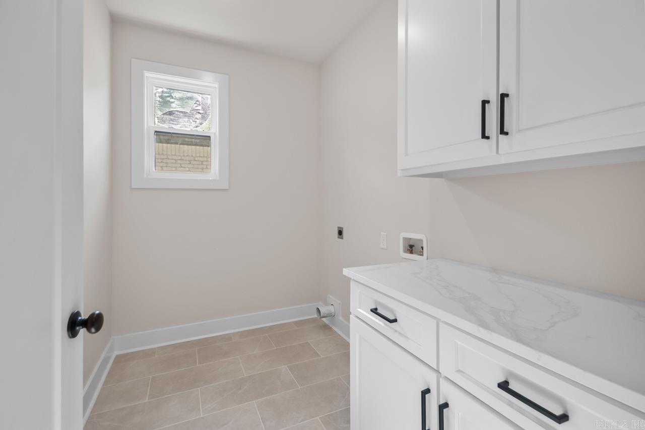 3892 SPENCER CROSSING Drive Benton, AR 72019