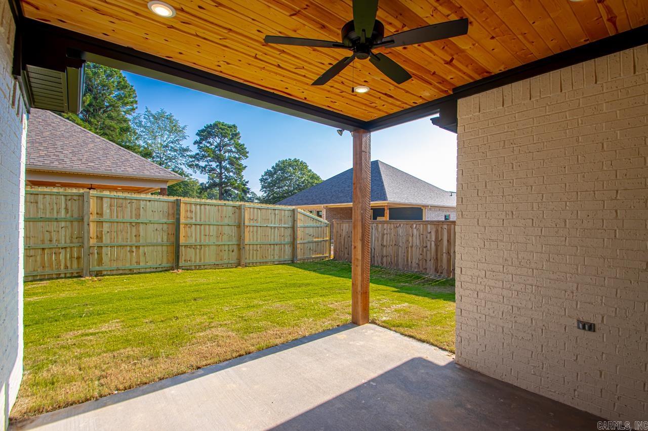 3892 SPENCER CROSSING Drive Benton, AR 72019