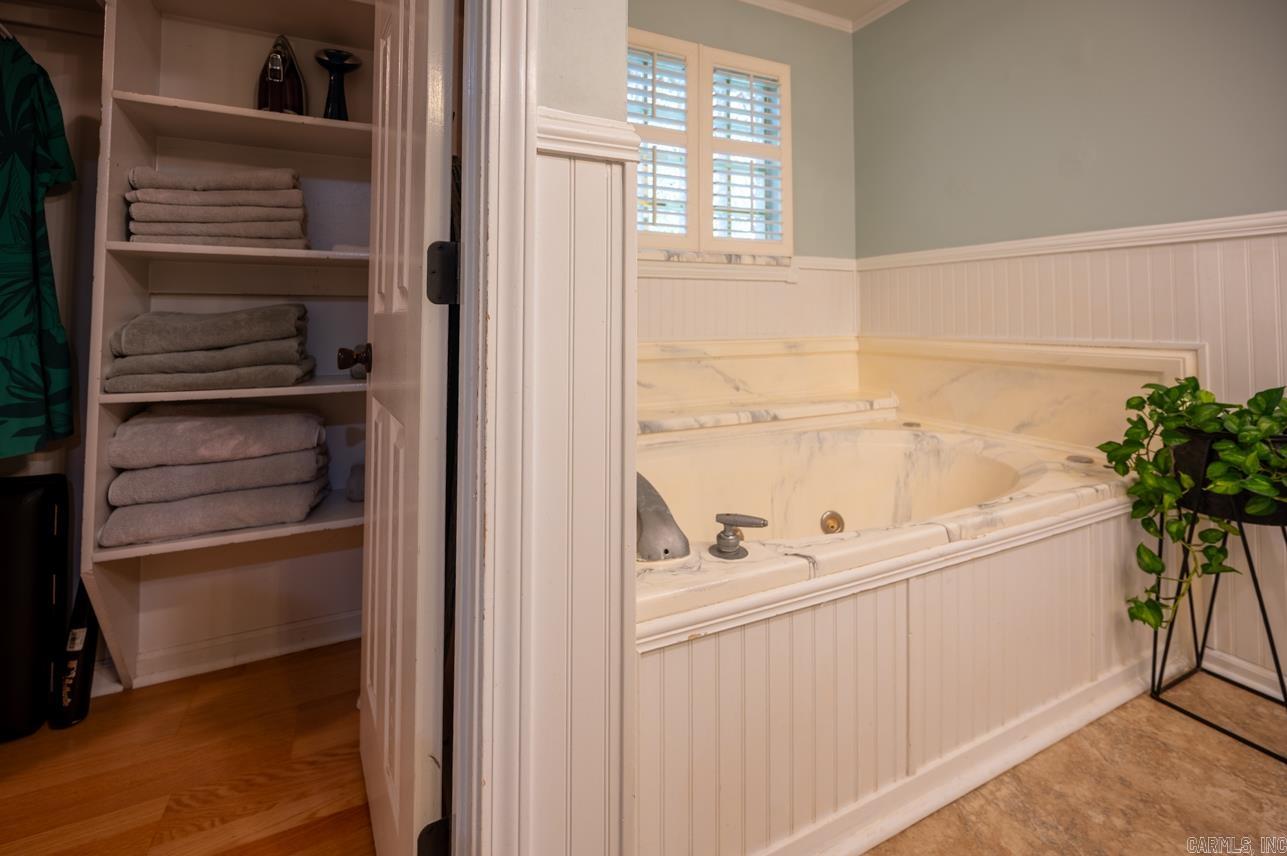 8210 Windsor Valley  North Little Rock, AR